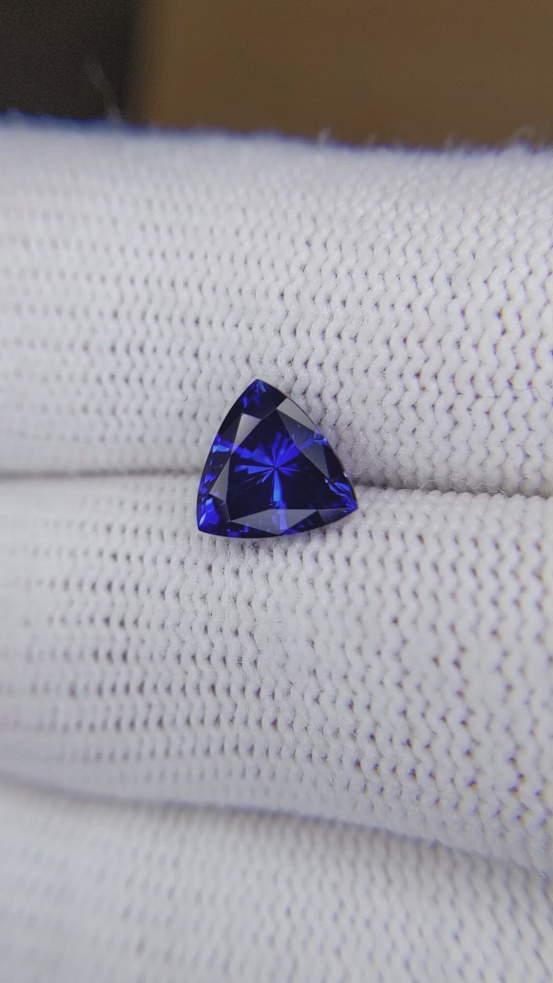 2.30 Ct. Blue Sapphire from Ceylon (Sri Lanka) Size Video
