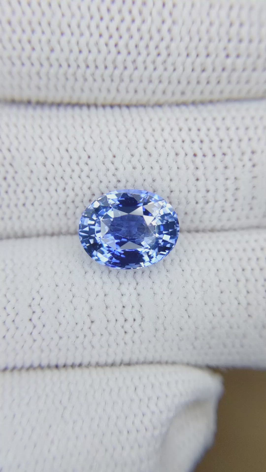 5.05 Ct. Blue Sapphire from Ceylon (Sri Lanka) Size Video