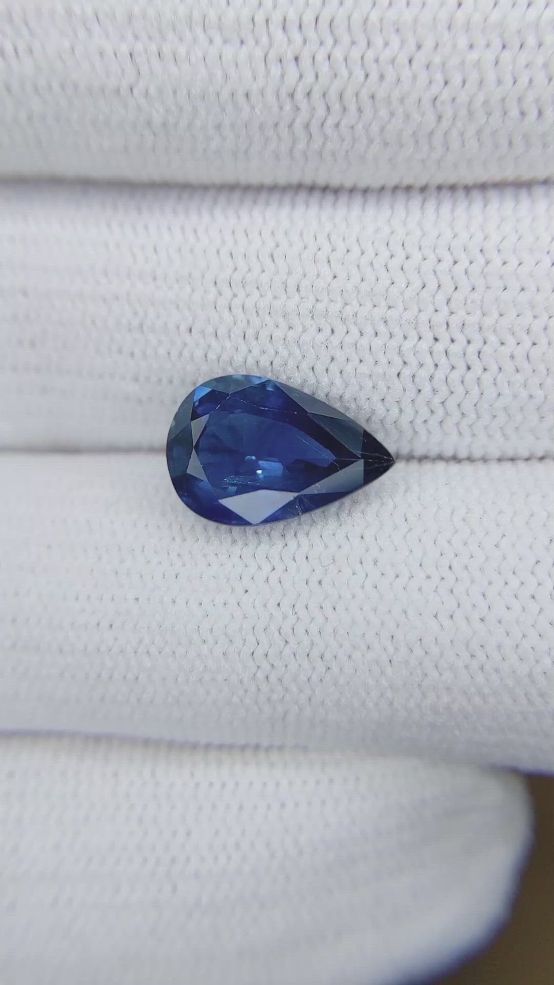 3.22 Ct. Blue Sapphire from Ceylon (Sri Lanka) Size Video
