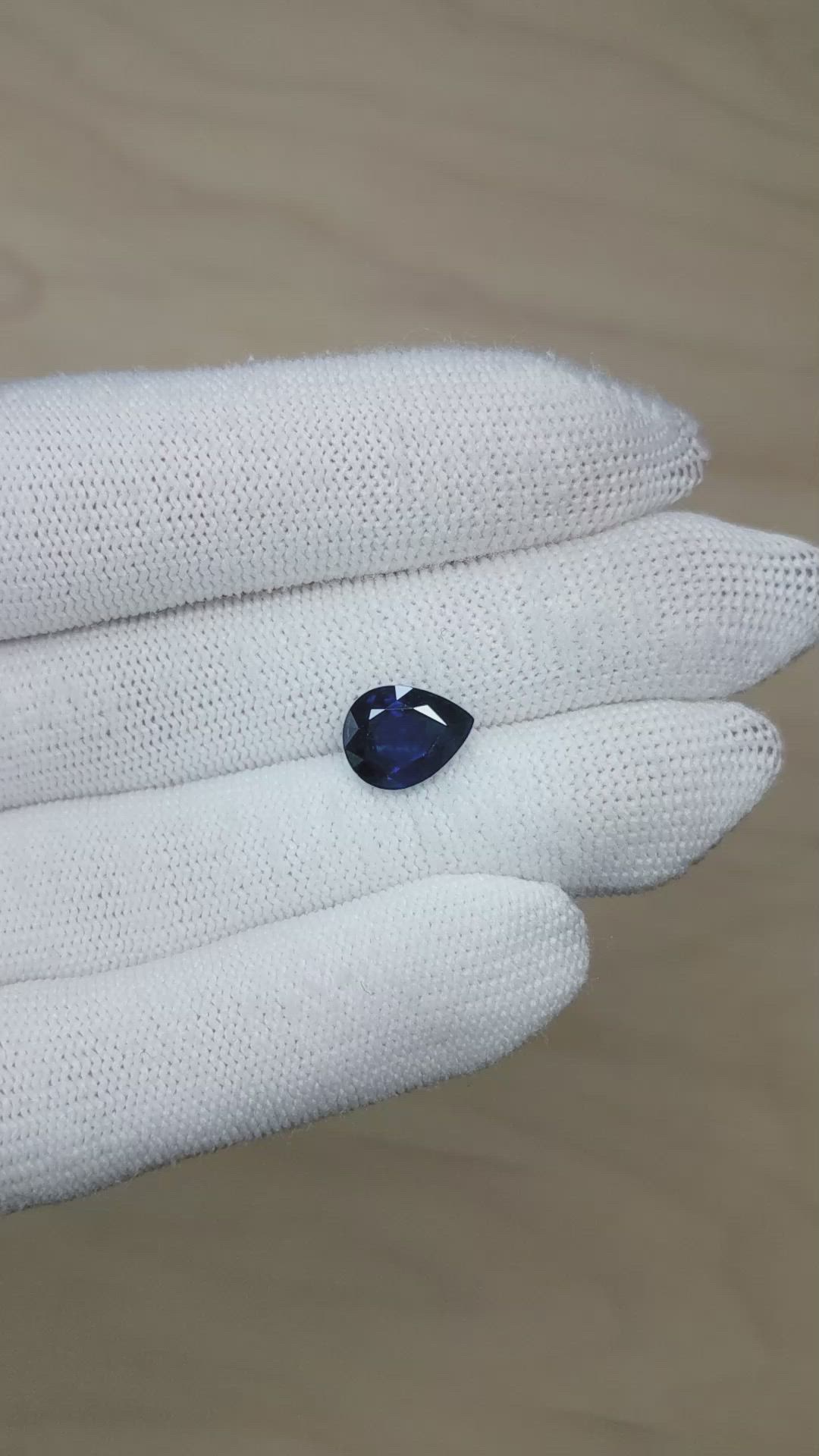 4.19 Ct. Blue Sapphire from Ceylon (Sri Lanka) Size Video