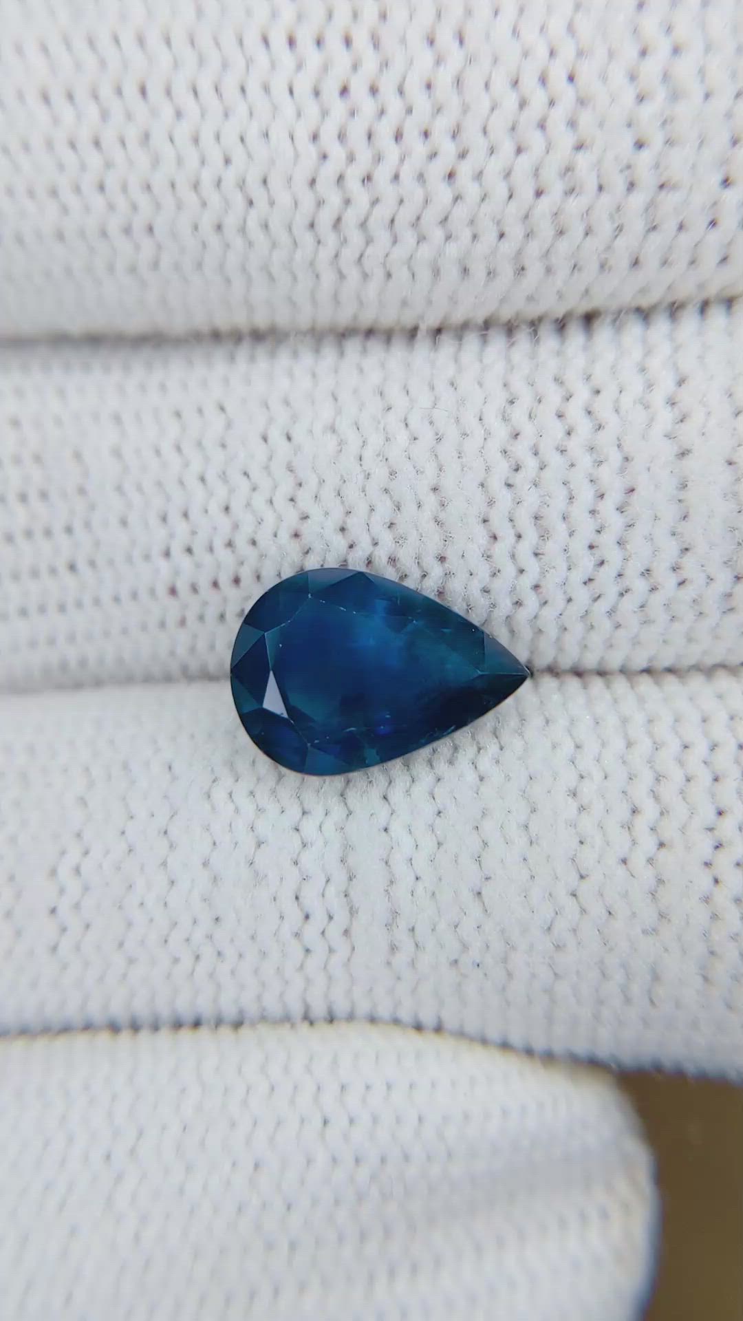 3.54 Ct. Blue Sapphire from Ceylon (Sri Lanka) Size Video