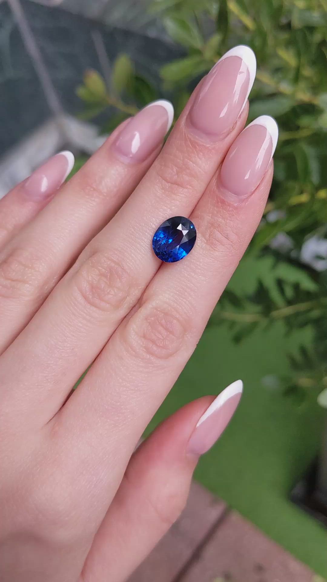 6.03 Ct. Blue Sapphire from Ceylon (Sri Lanka) Size Video