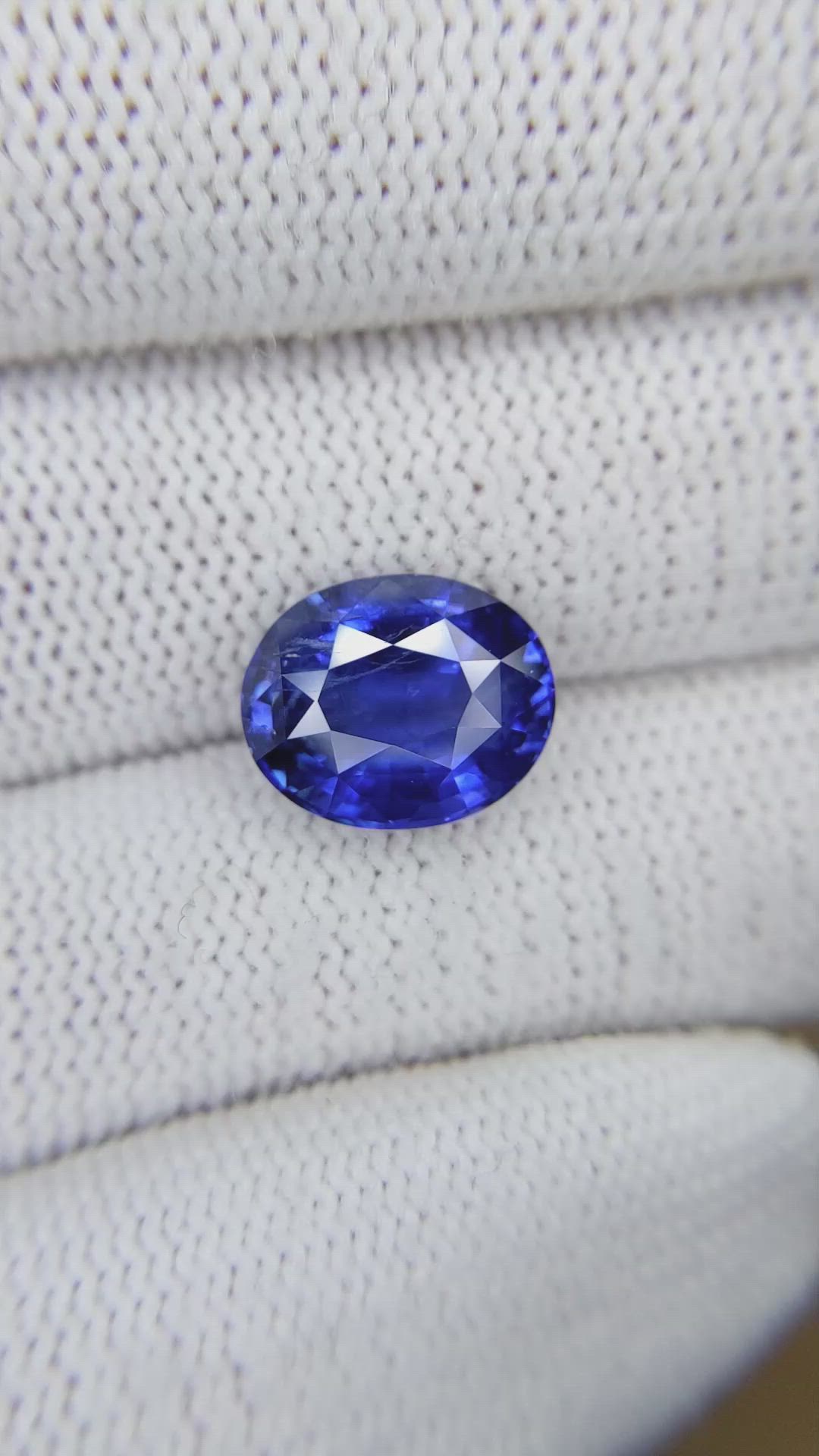 6.03 Ct. Blue Sapphire from Ceylon (Sri Lanka) Size Video
