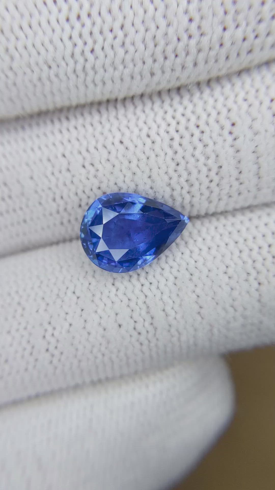 4.59 Ct. Blue Sapphire from Ceylon (Sri Lanka) Size Video