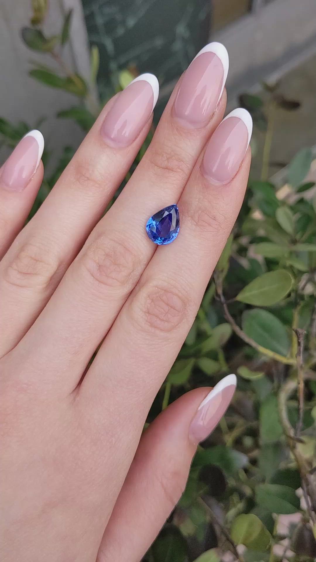 4.59 Ct. Blue Sapphire from Ceylon (Sri Lanka) Size Video