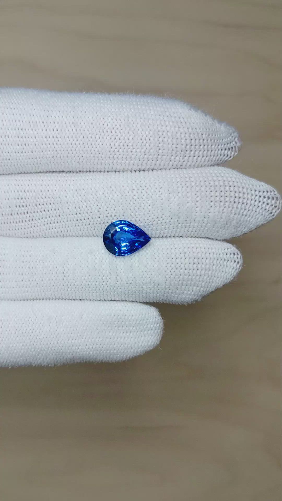3.38 Ct. Blue Sapphire from Ceylon (Sri Lanka) Size Video