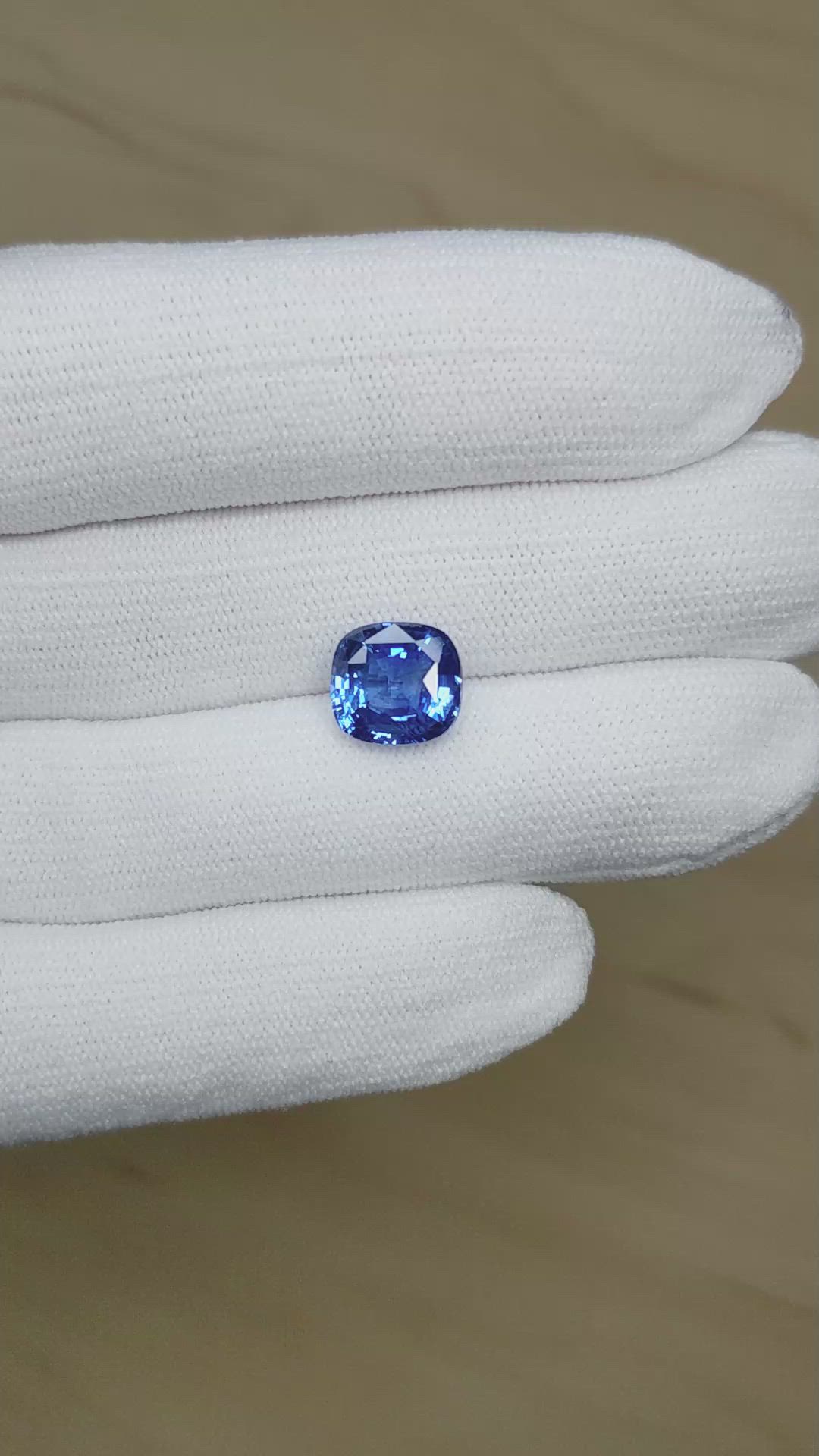 5.16 Ct. Blue Sapphire from Ceylon (Sri Lanka) Size Video