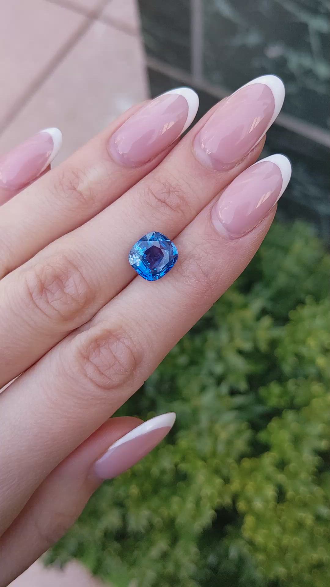 5.16 Ct. Blue Sapphire from Ceylon (Sri Lanka) Size Video