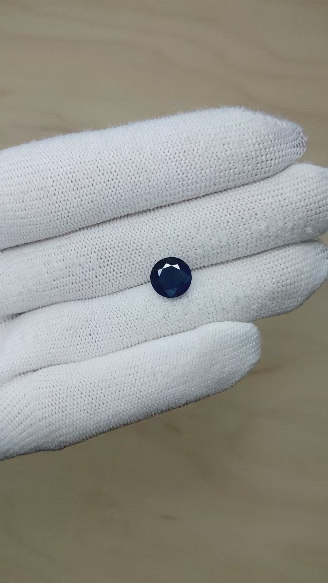 3.81 Ct. Blue Sapphire from Ceylon (Sri Lanka) Size Video