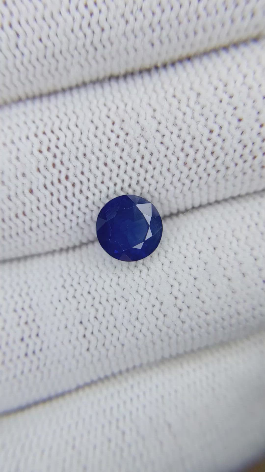 2.52 Ct. Blue Sapphire from Ceylon (Sri Lanka) Size Video
