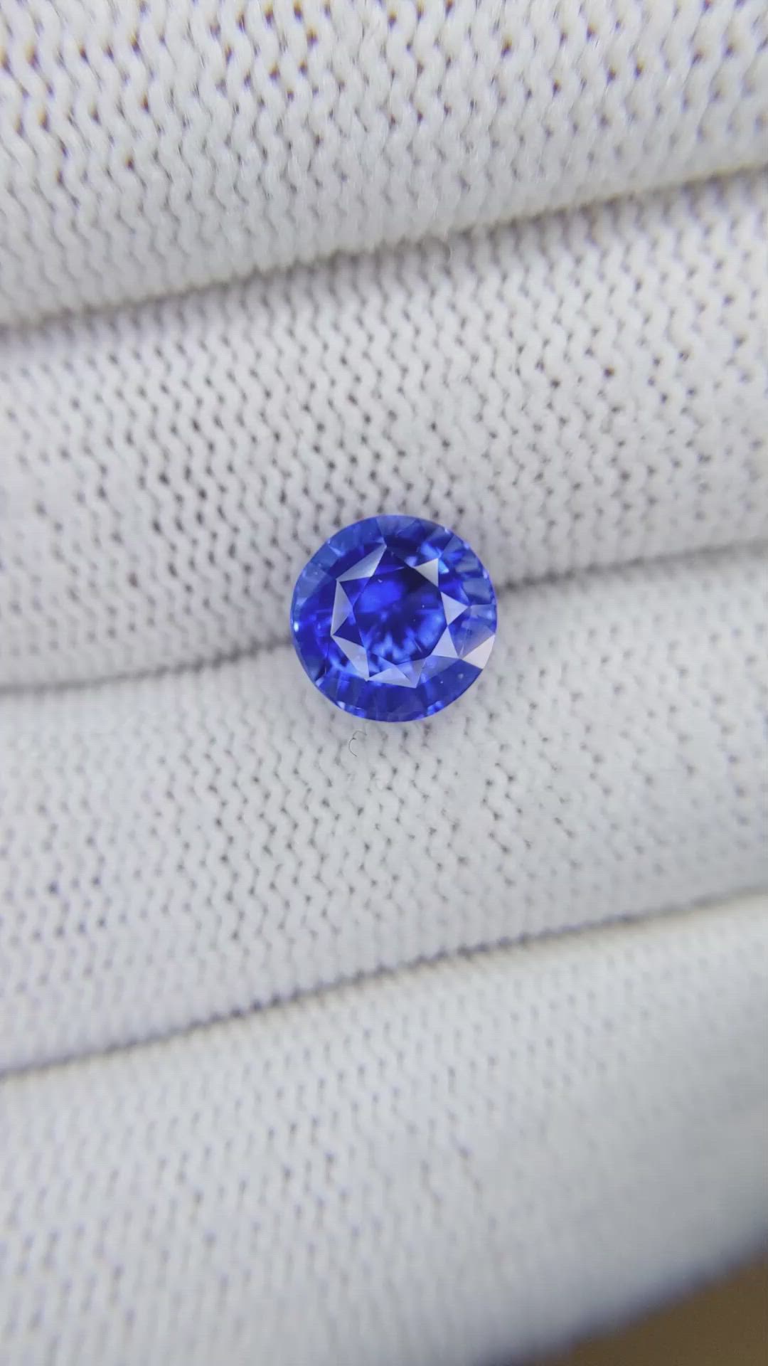 3.48 Ct. Blue Sapphire from Ceylon (Sri Lanka) Size Video