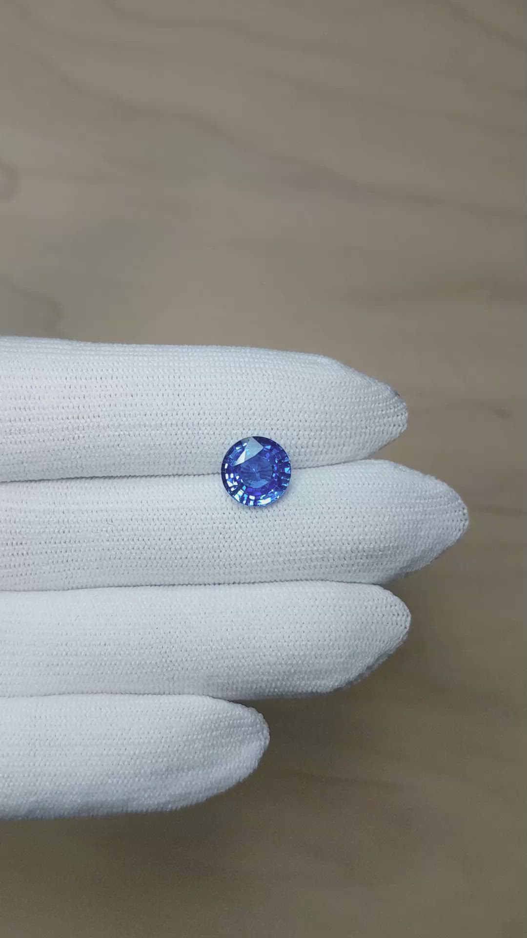 3.95 Ct. Blue Sapphire from Ceylon (Sri Lanka) Size Video