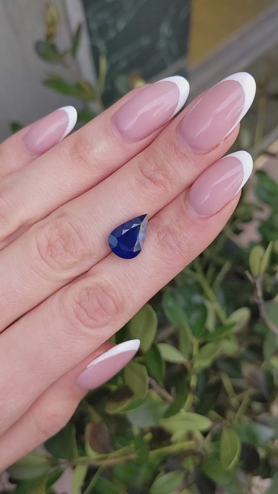 5.84 Ct. Blue Sapphire from Ceylon (Sri Lanka) Size Video