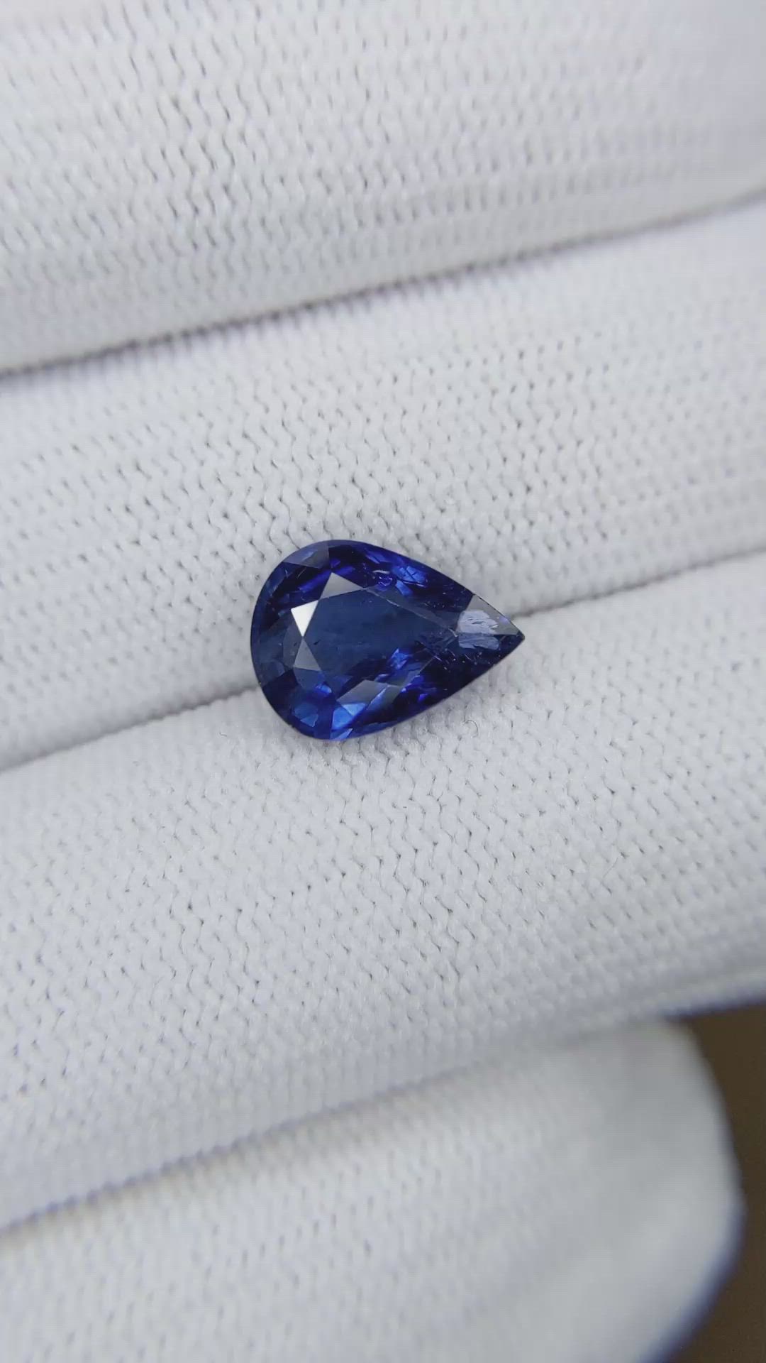 2.99 Ct. Blue Sapphire from Ceylon (Sri Lanka) Size Video