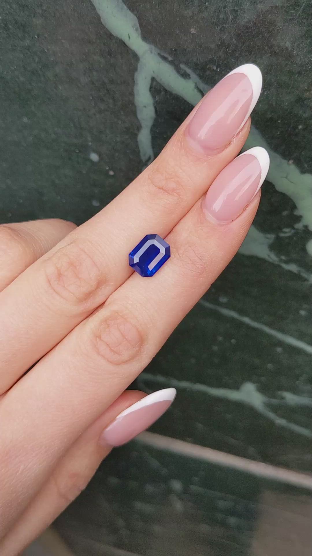 4.04 Ct. Blue Sapphire from Ceylon (Sri Lanka) Size Video