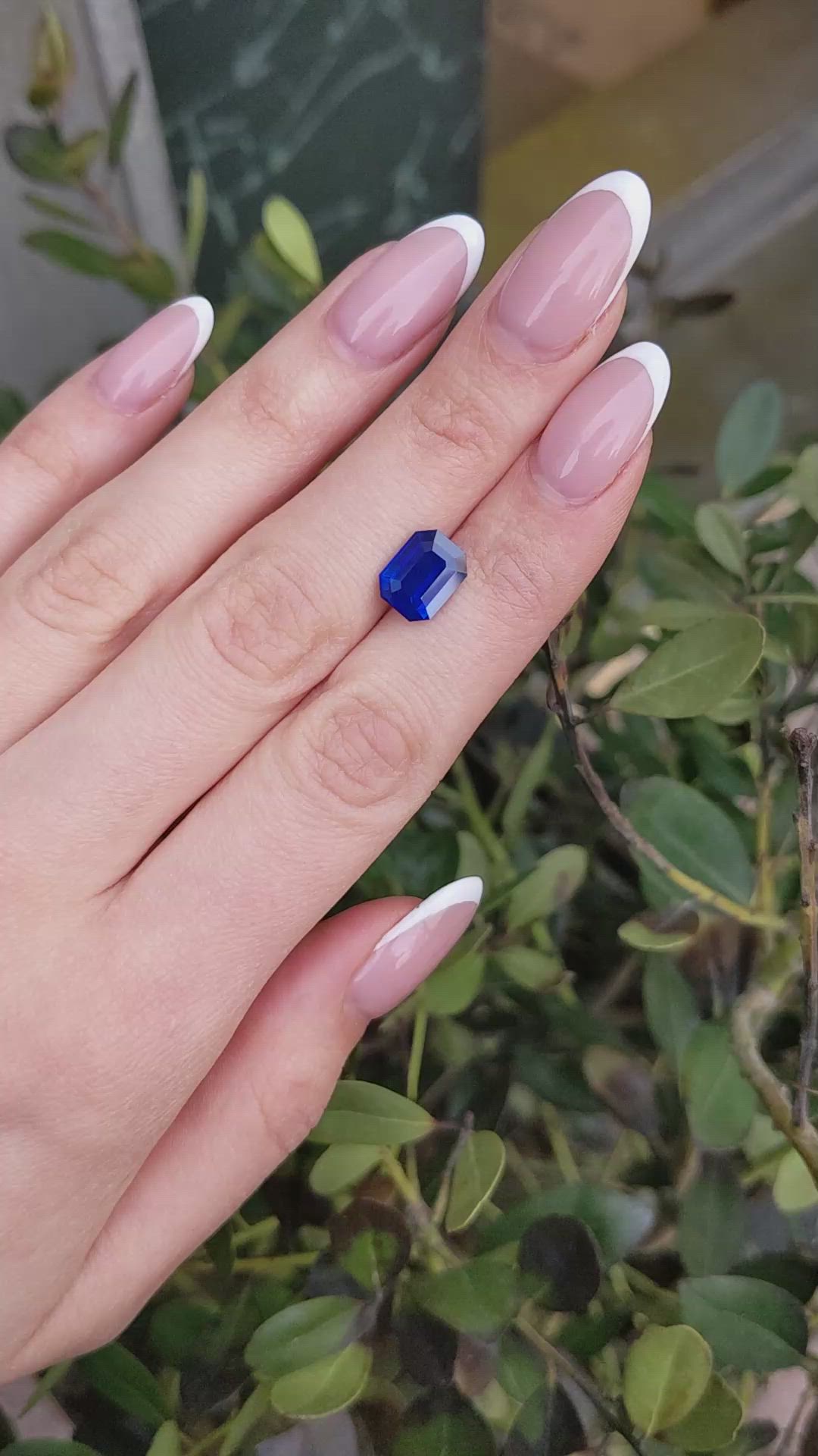 4.04 Ct. Blue Sapphire from Ceylon (Sri Lanka) Size Video