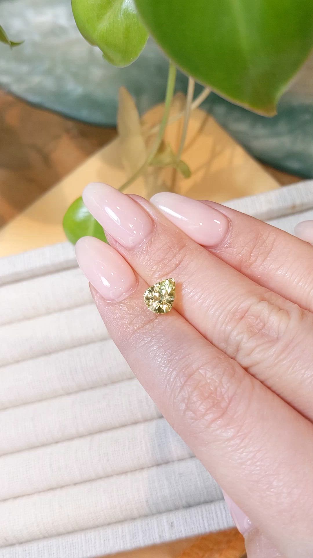 2.13 Ct. Greenish Yellow Sapphire from Ceylon (Sri Lanka) Size Video