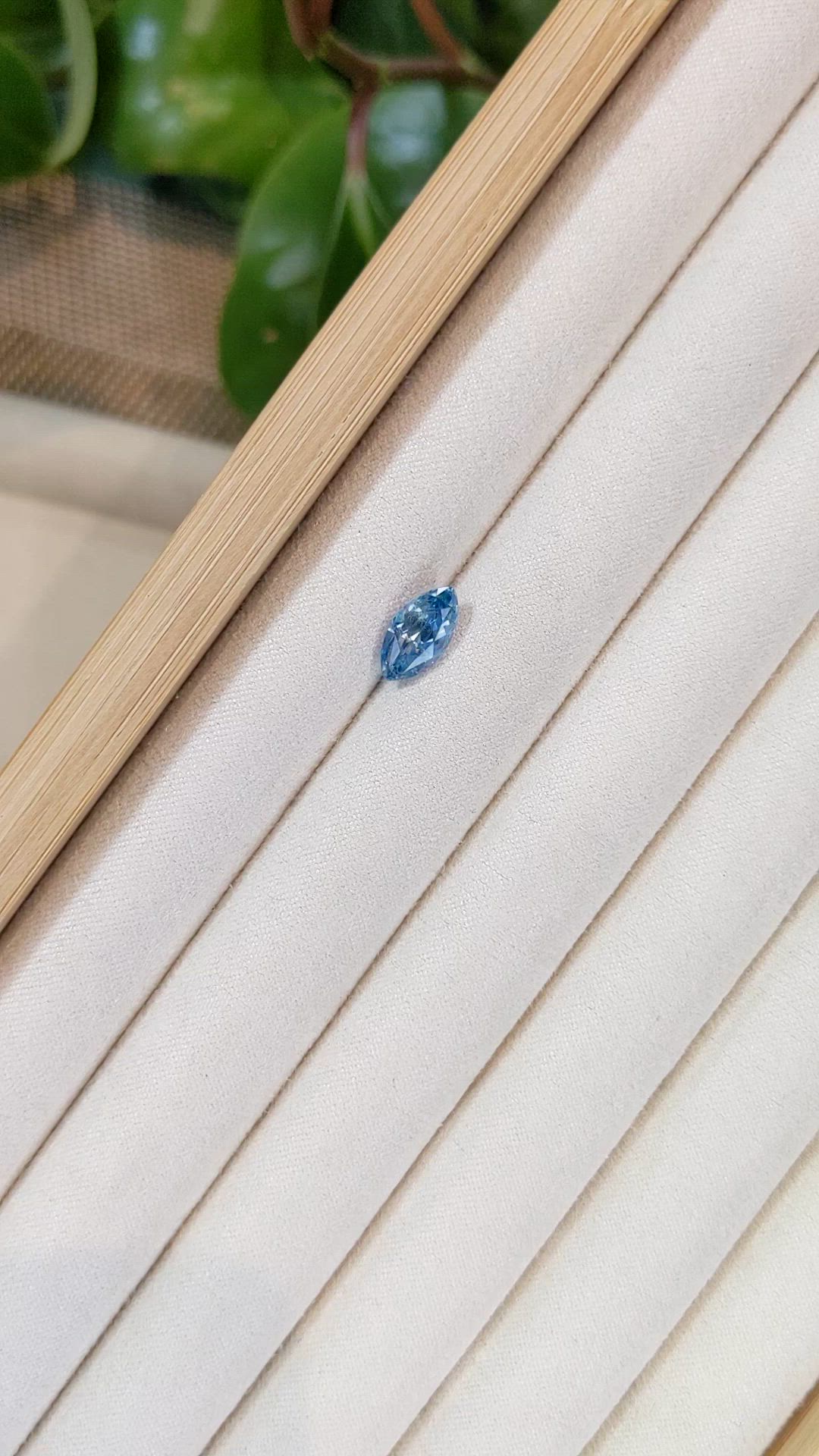 2.67 Ct. Blue Sapphire from Ceylon (Sri Lanka) Size Video