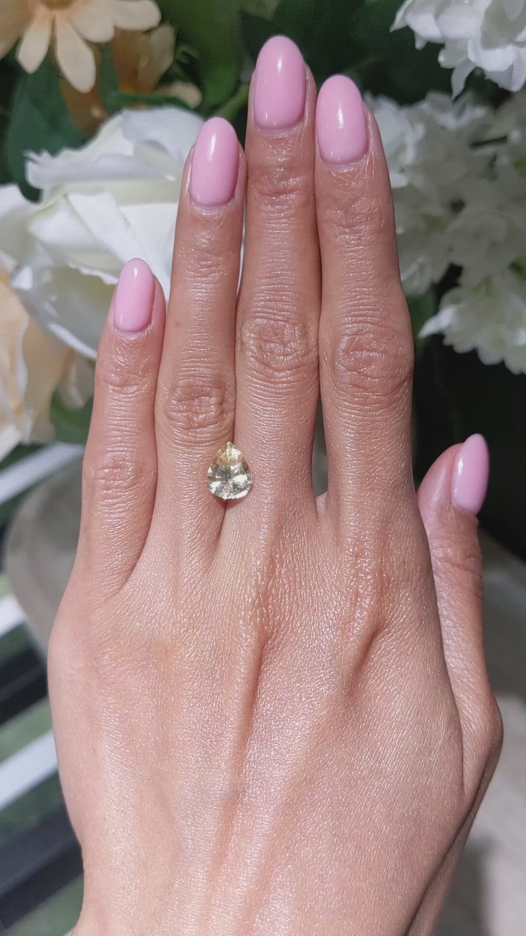 3.00 Ct. Yellow Sapphire from Ceylon (Sri Lanka) Size Video