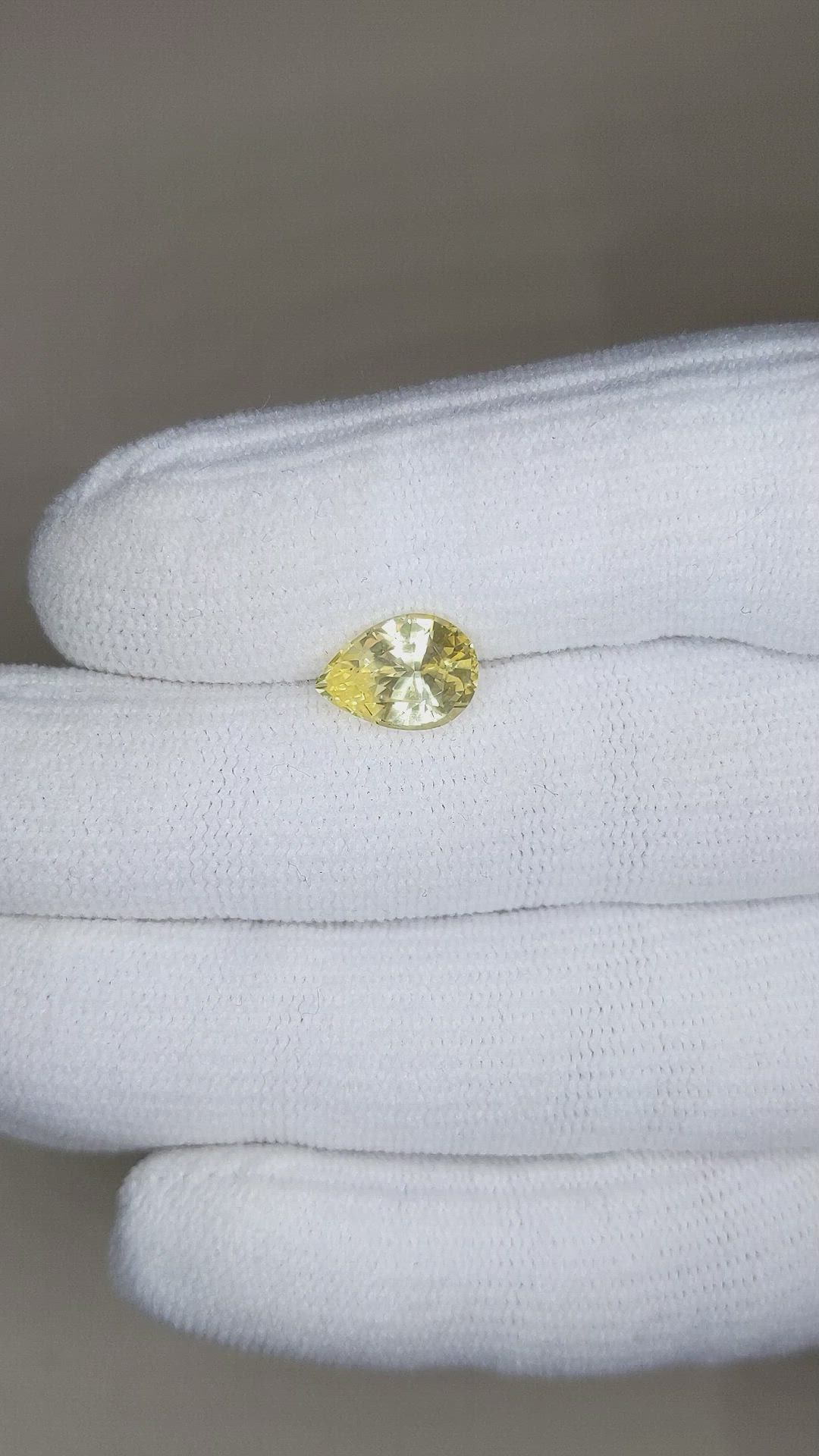 2.75 Ct. Yellow Sapphire from Ceylon (Sri Lanka) Size Video