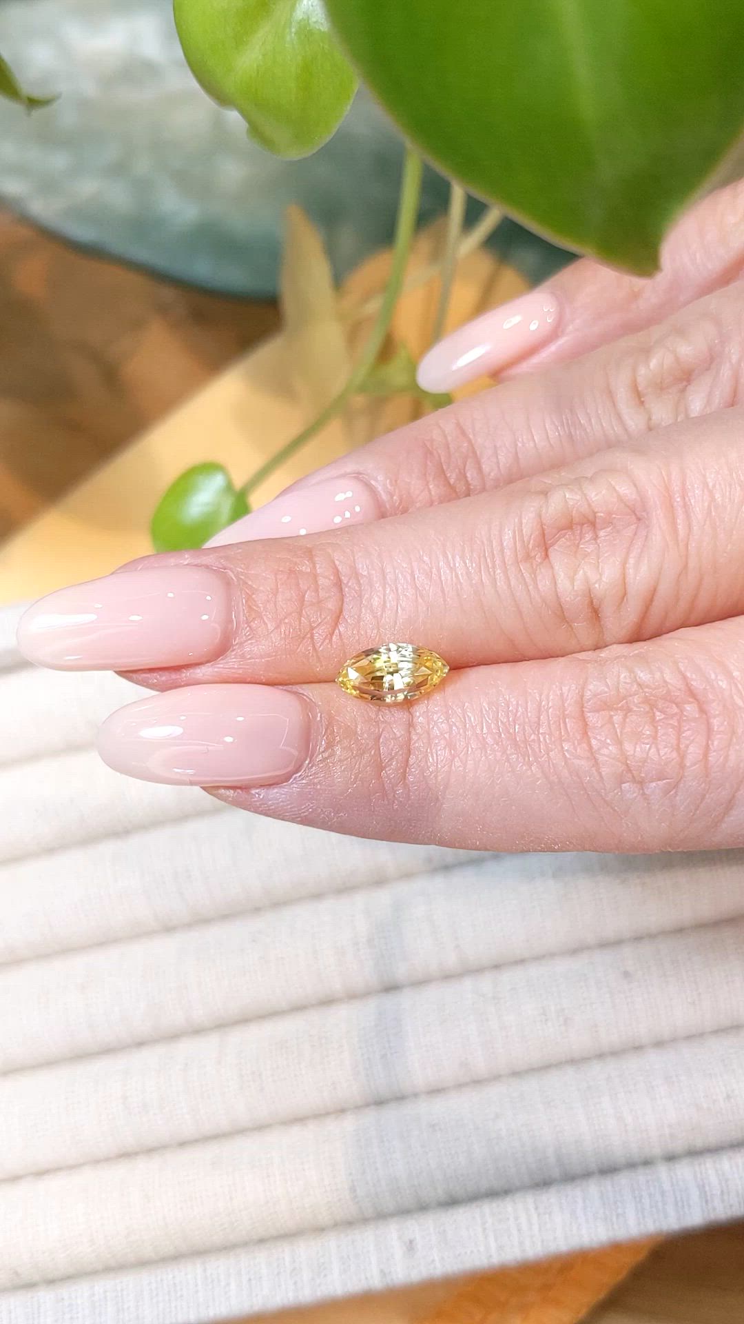 2.33 Ct. Yellow Sapphire from Ceylon (Sri Lanka) Size Video