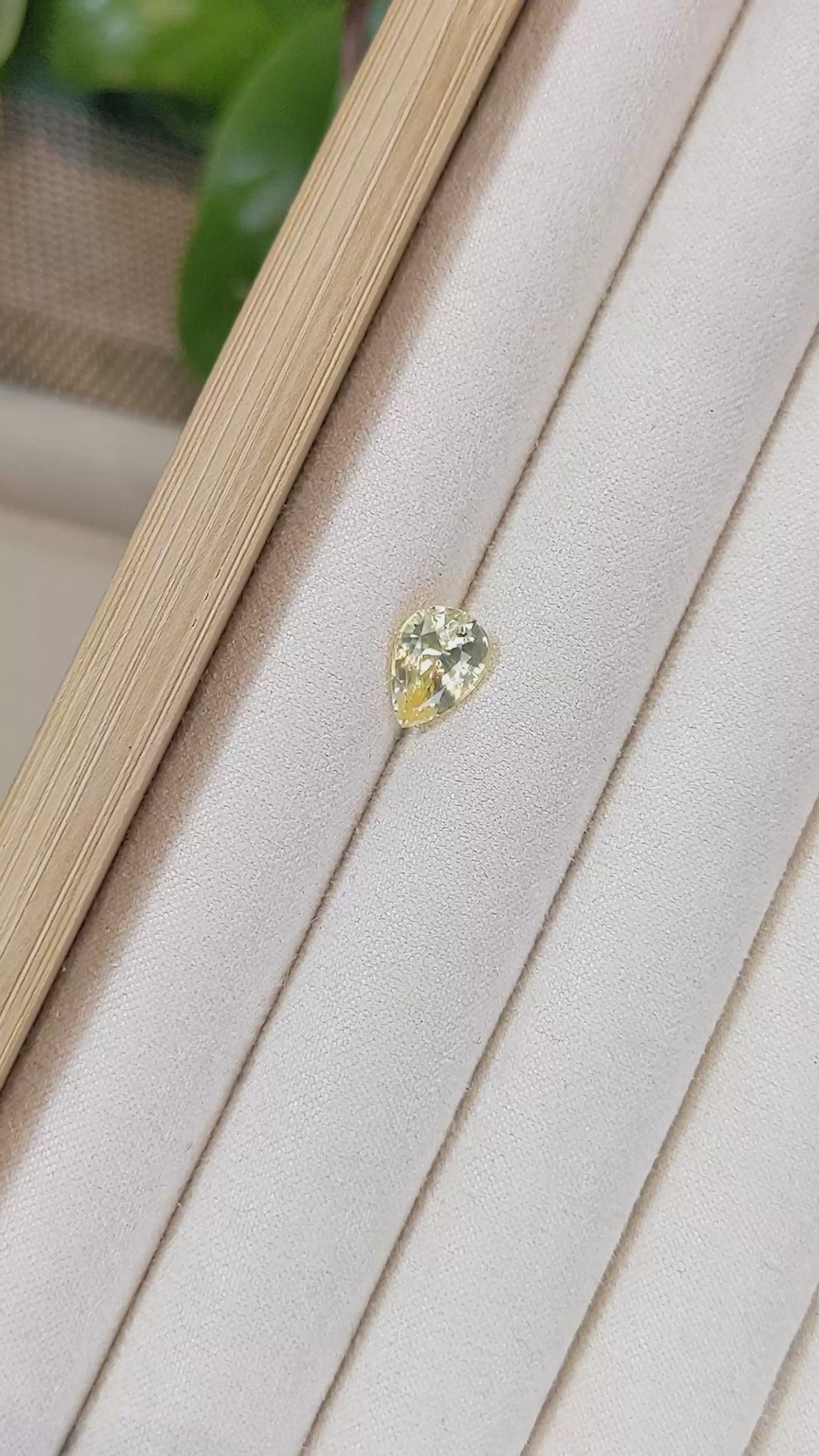 2.57 Ct. Yellow Sapphire from Ceylon (Sri Lanka) Size Video