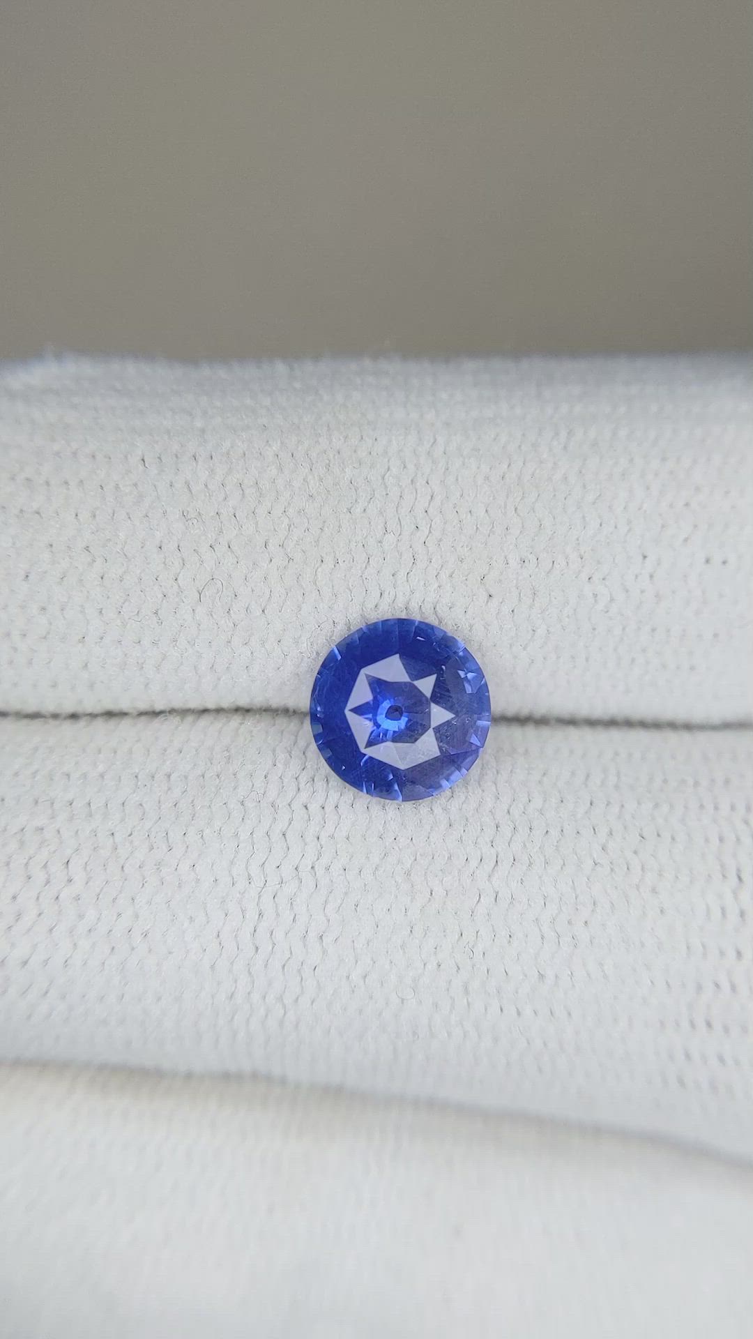 1.53 Ct. Blue Sapphire from Ceylon (Sri Lanka) Size Video