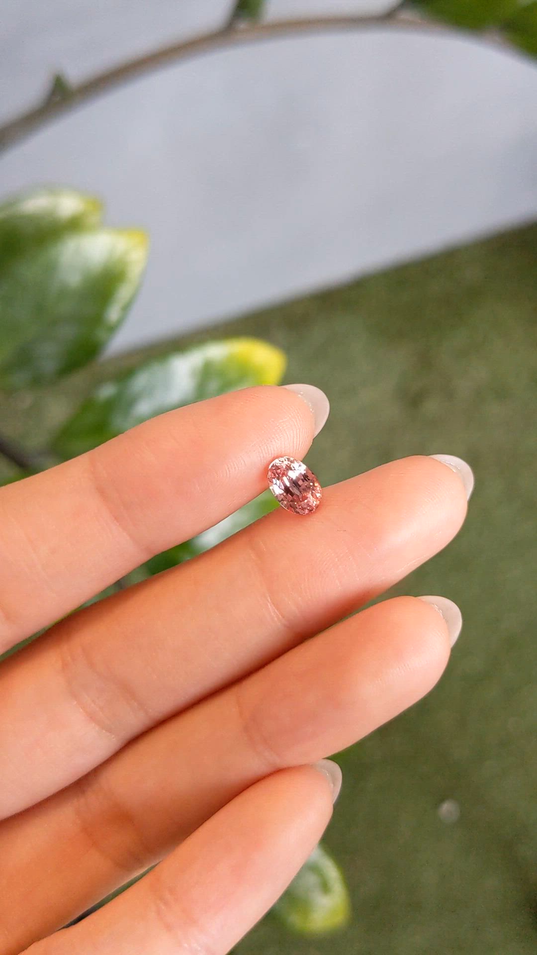 1.45 Ct. Padparadscha Sapphire from Ceylon (Sri Lanka) Size Video