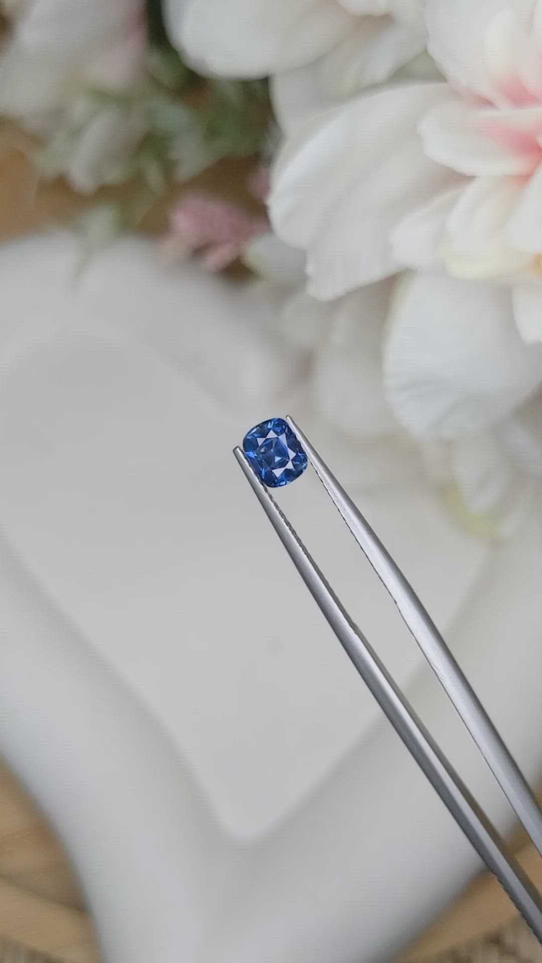 1.02 Ct. Blue Sapphire from Ceylon (Sri Lanka) Size Video