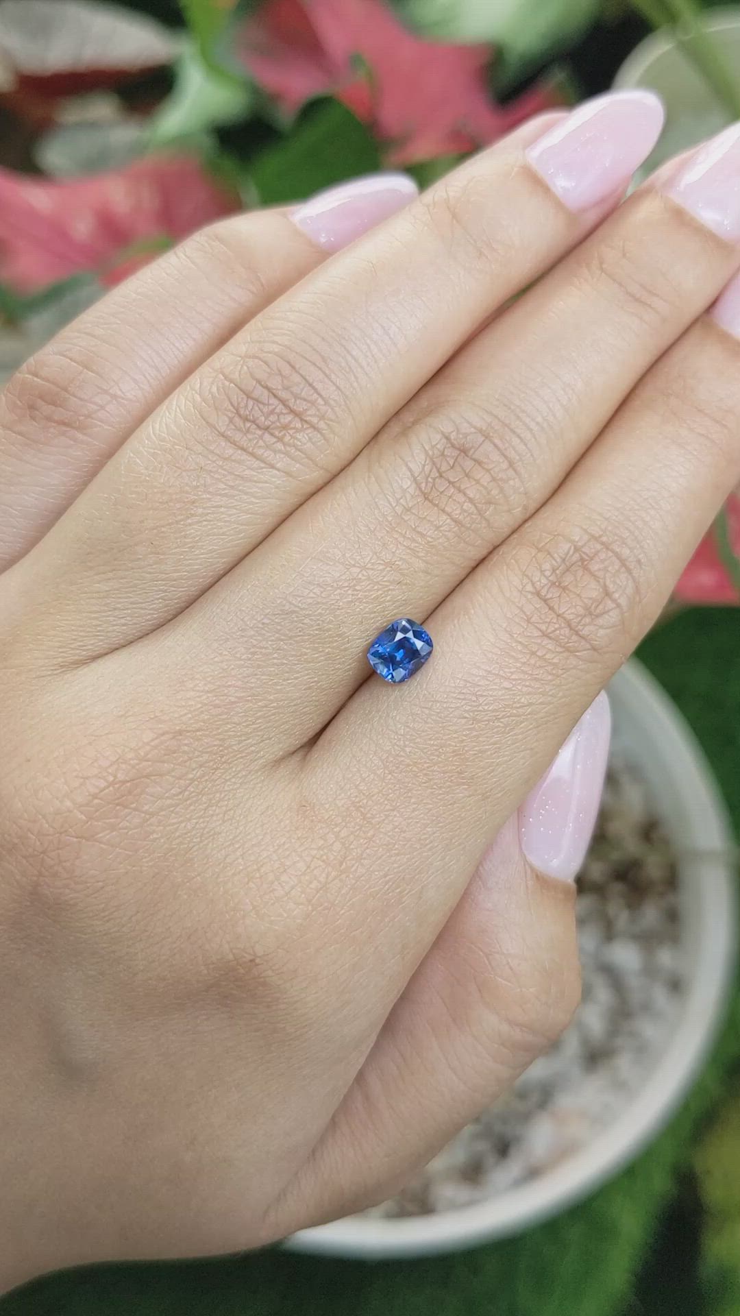 1.02 Ct. Blue Sapphire from Ceylon (Sri Lanka) Size Video