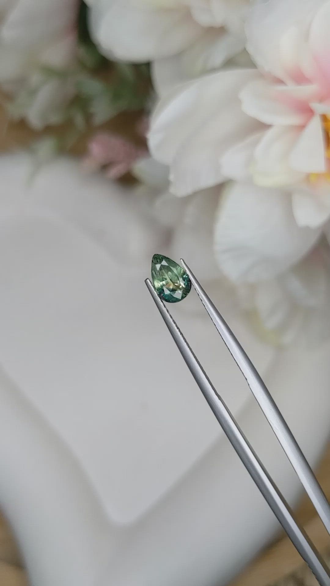 1.10 Ct. Bi Color / Parti Sapphire from Madagascar Size Video