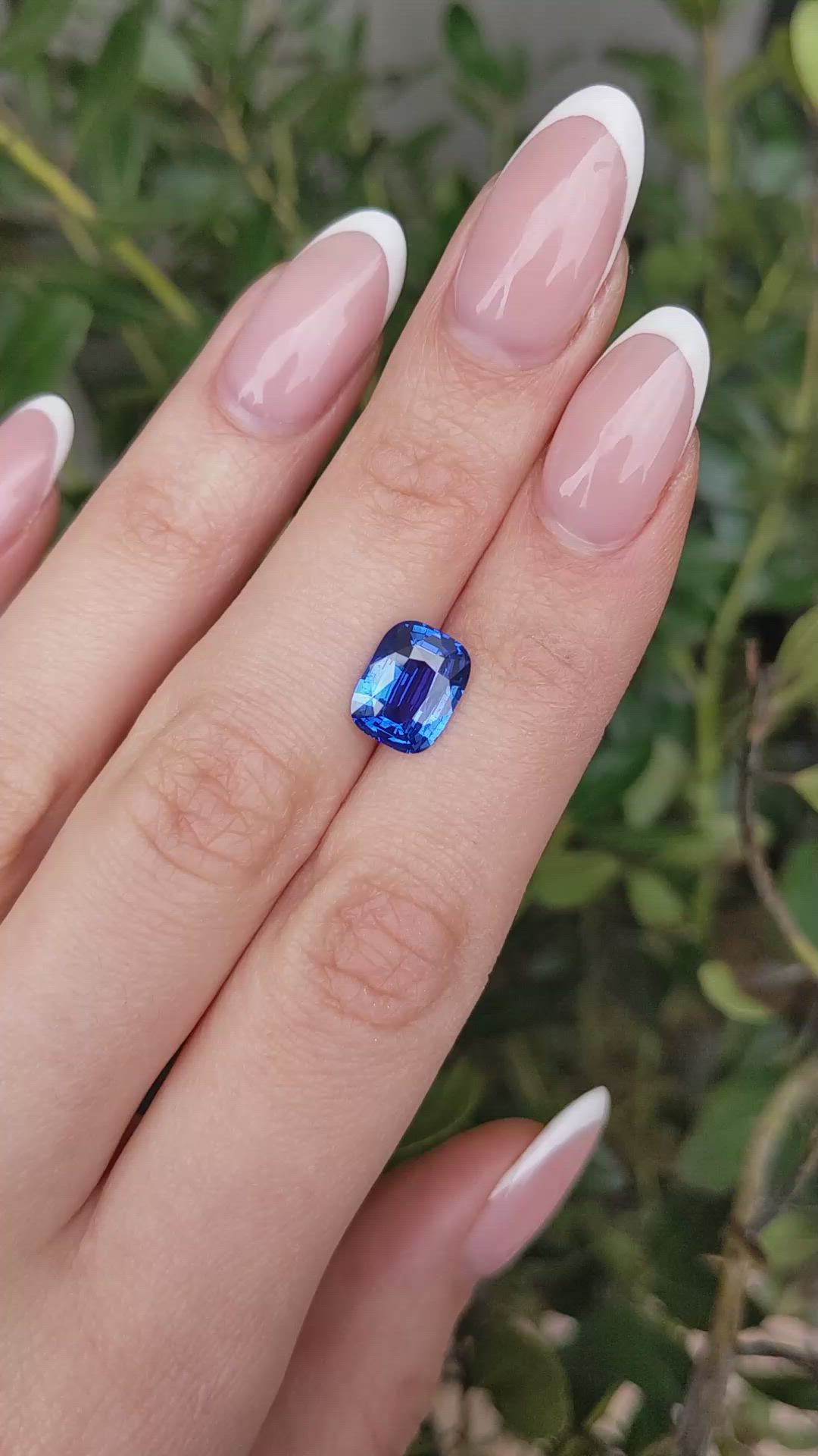 3.23 Ct. Blue Sapphire from Ceylon (Sri Lanka) Size Video