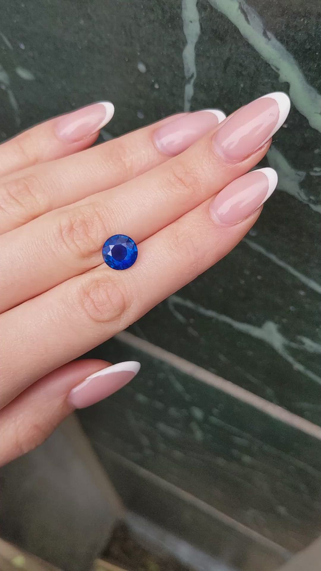 4.04 Ct. Blue Sapphire from Ceylon (Sri Lanka) Size Video