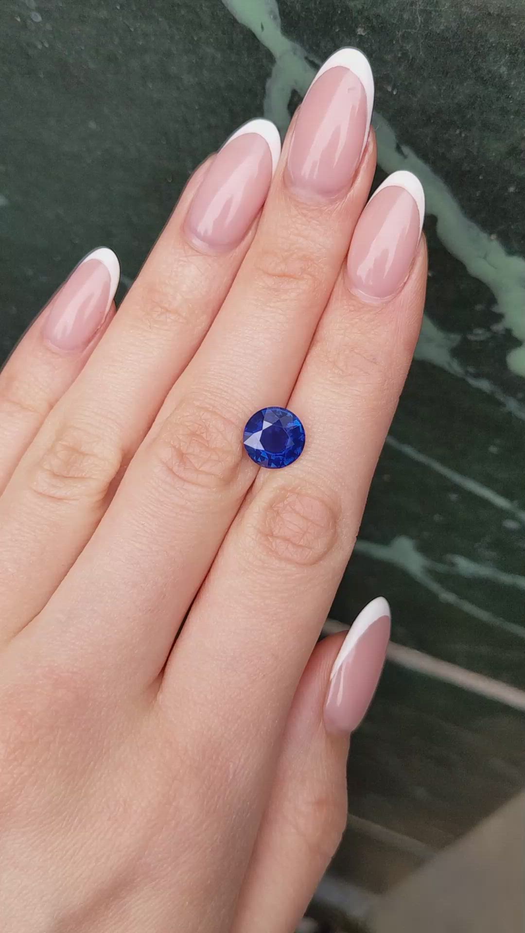 4.04 Ct. Blue Sapphire from Ceylon (Sri Lanka) Size Video
