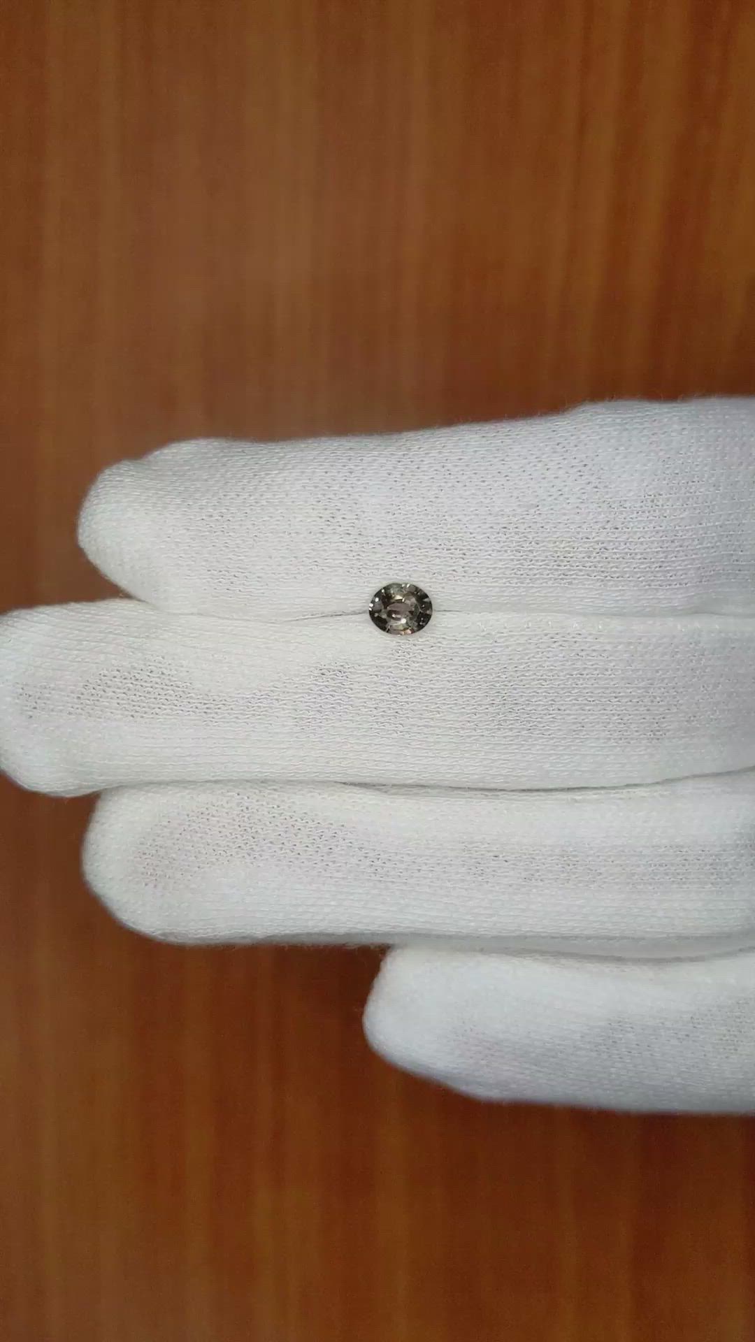 0.51 Ct. Sapphire from Ceylon (Sri Lanka) Size Video