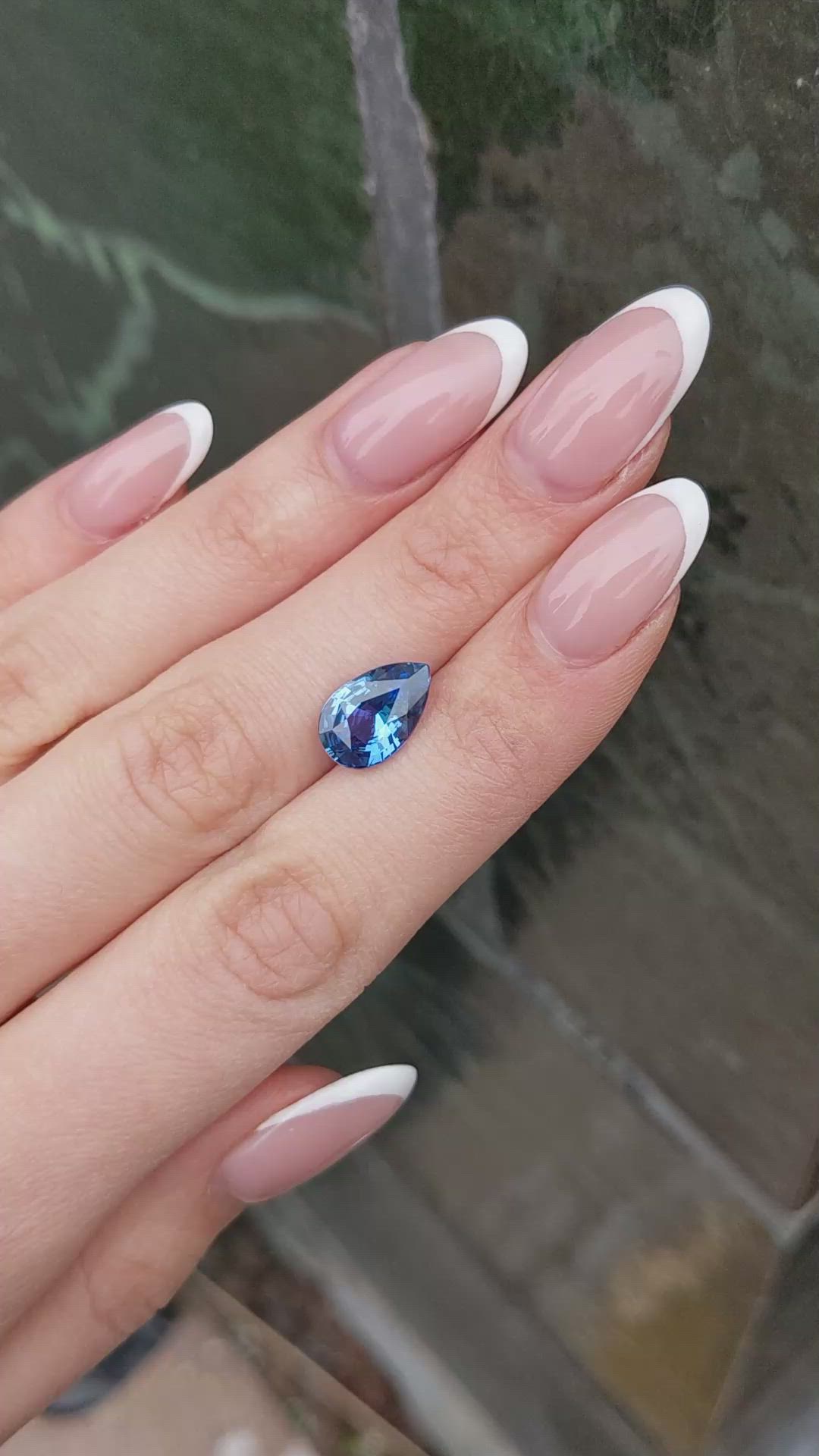 4.04 Ct. Blue Sapphire from Ceylon (Sri Lanka) Size Video