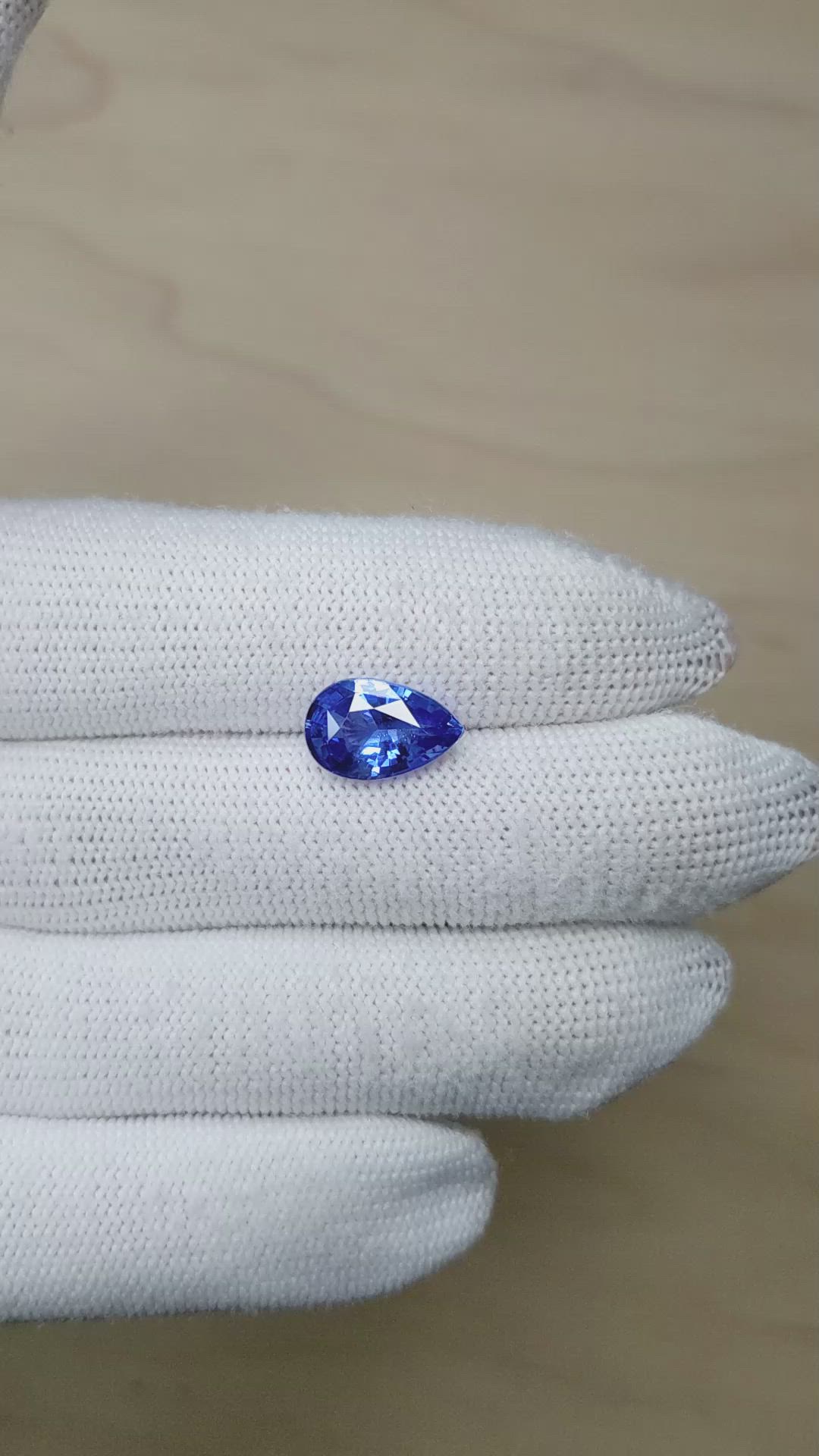 4.04 Ct. Blue Sapphire from Ceylon (Sri Lanka) Size Video