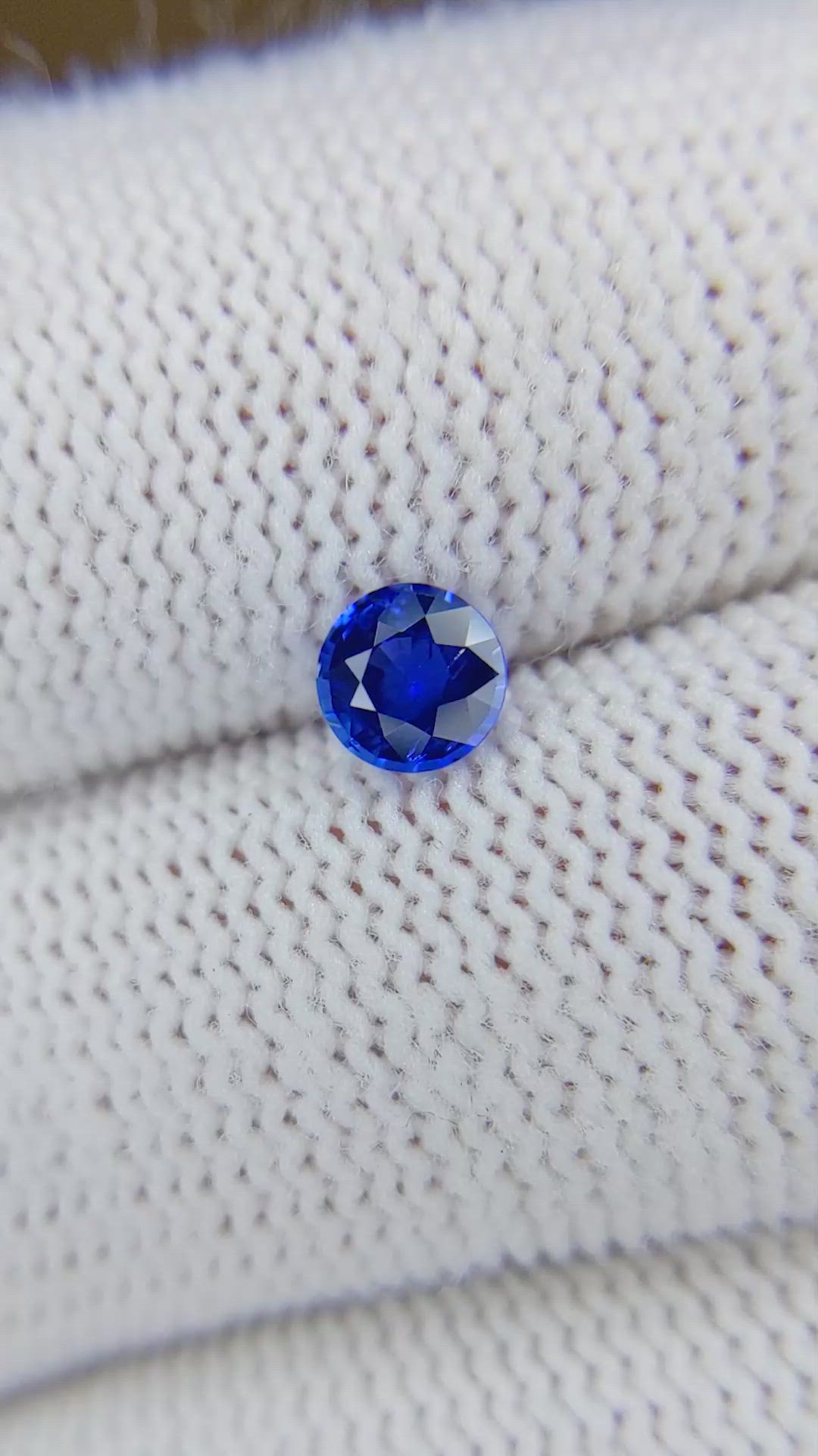 0.56 Ct. Blue Sapphire from Ceylon (Sri Lanka) Size Video