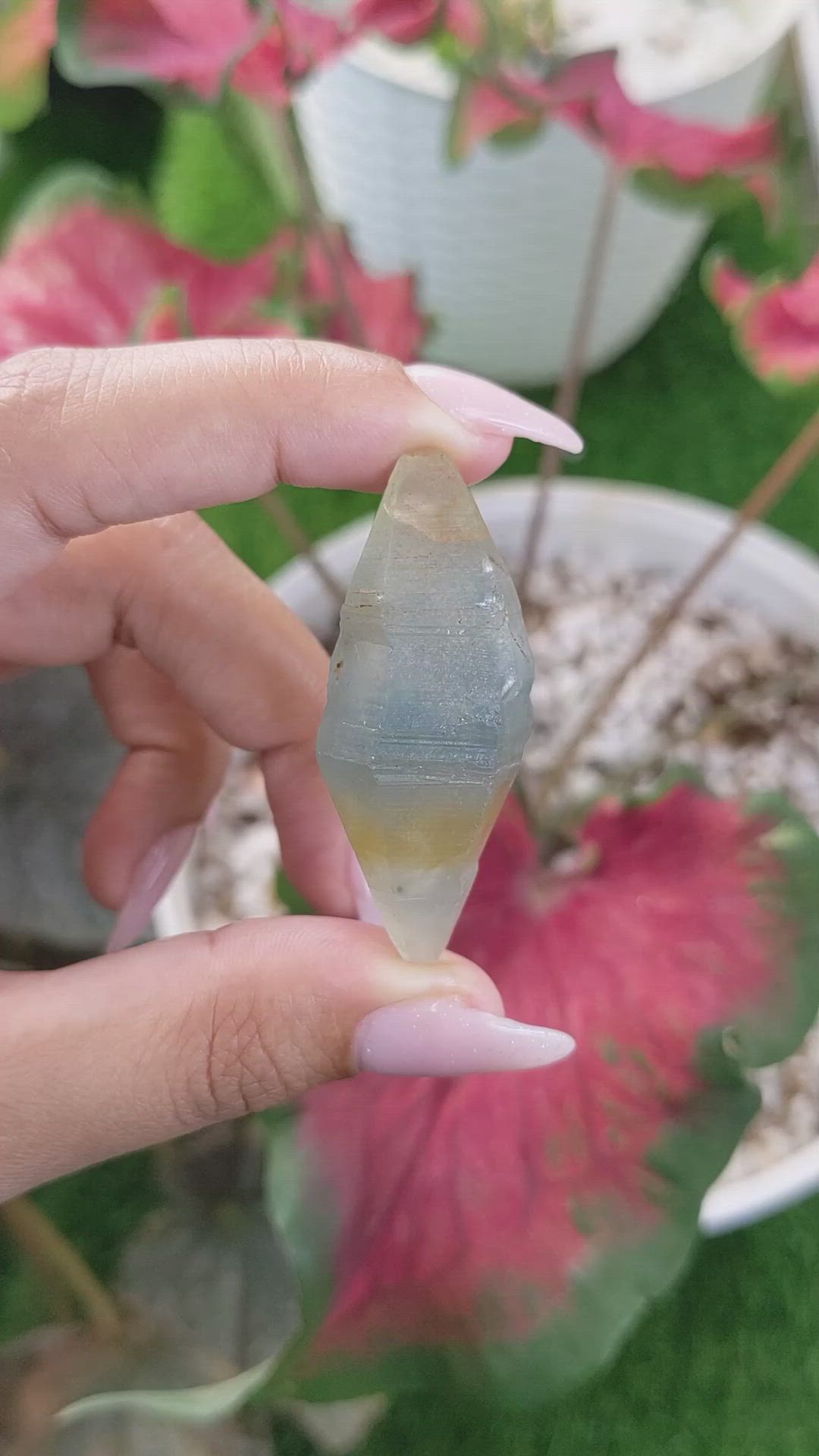 108.02 Ct. Bi Color Sapphire Crystal from Ceylon (Sri Lanka) Size Video