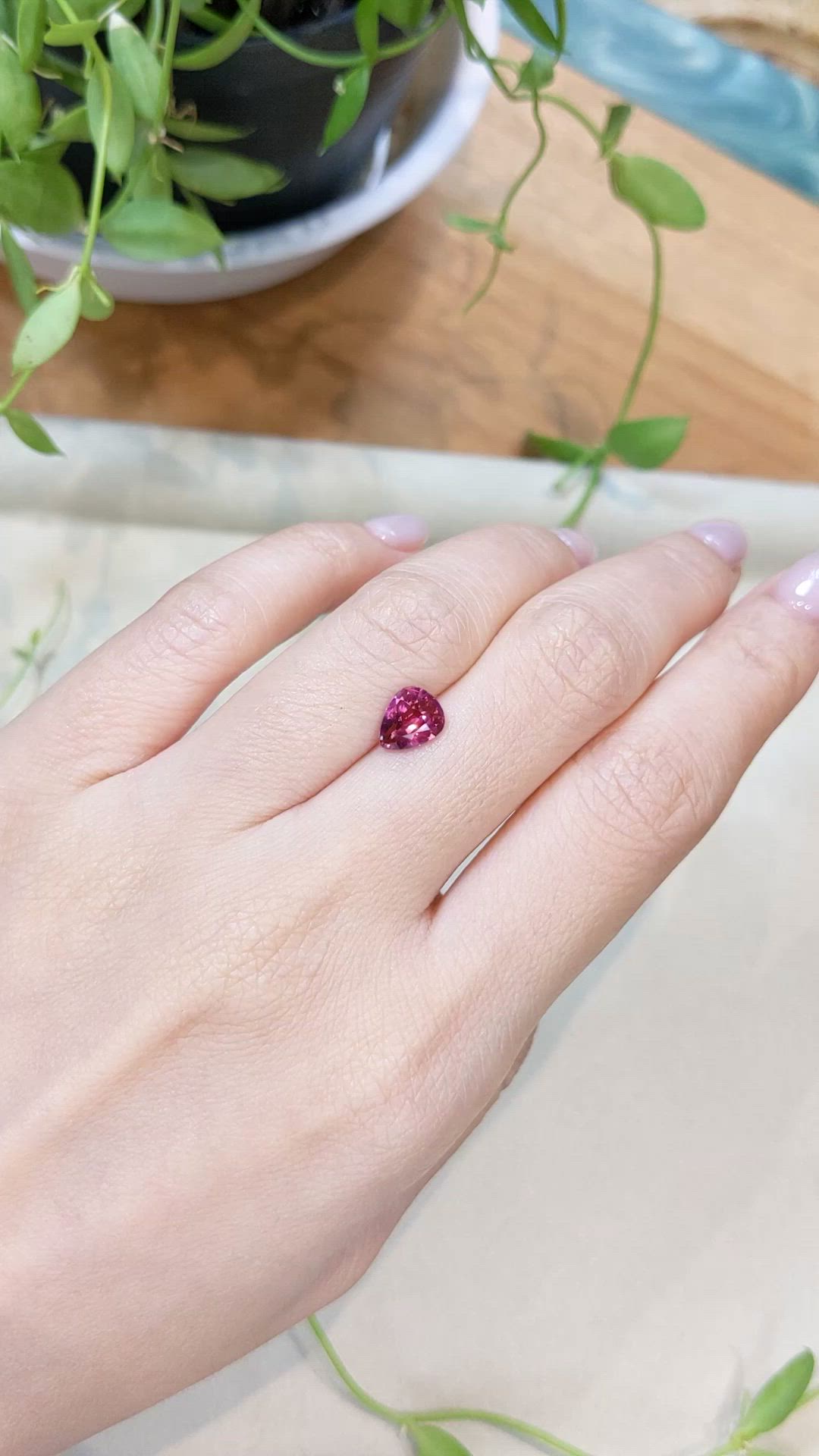 1.61 Ct. Purplish Pink Sapphire from Ceylon (Sri Lanka) Size Video