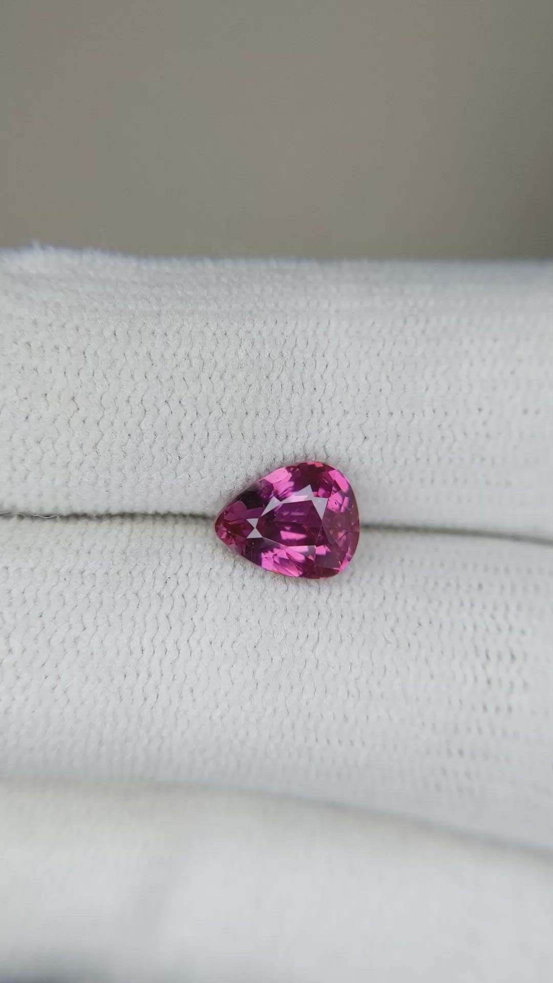 1.61 Ct. Purplish Pink Sapphire from Ceylon (Sri Lanka) Size Video