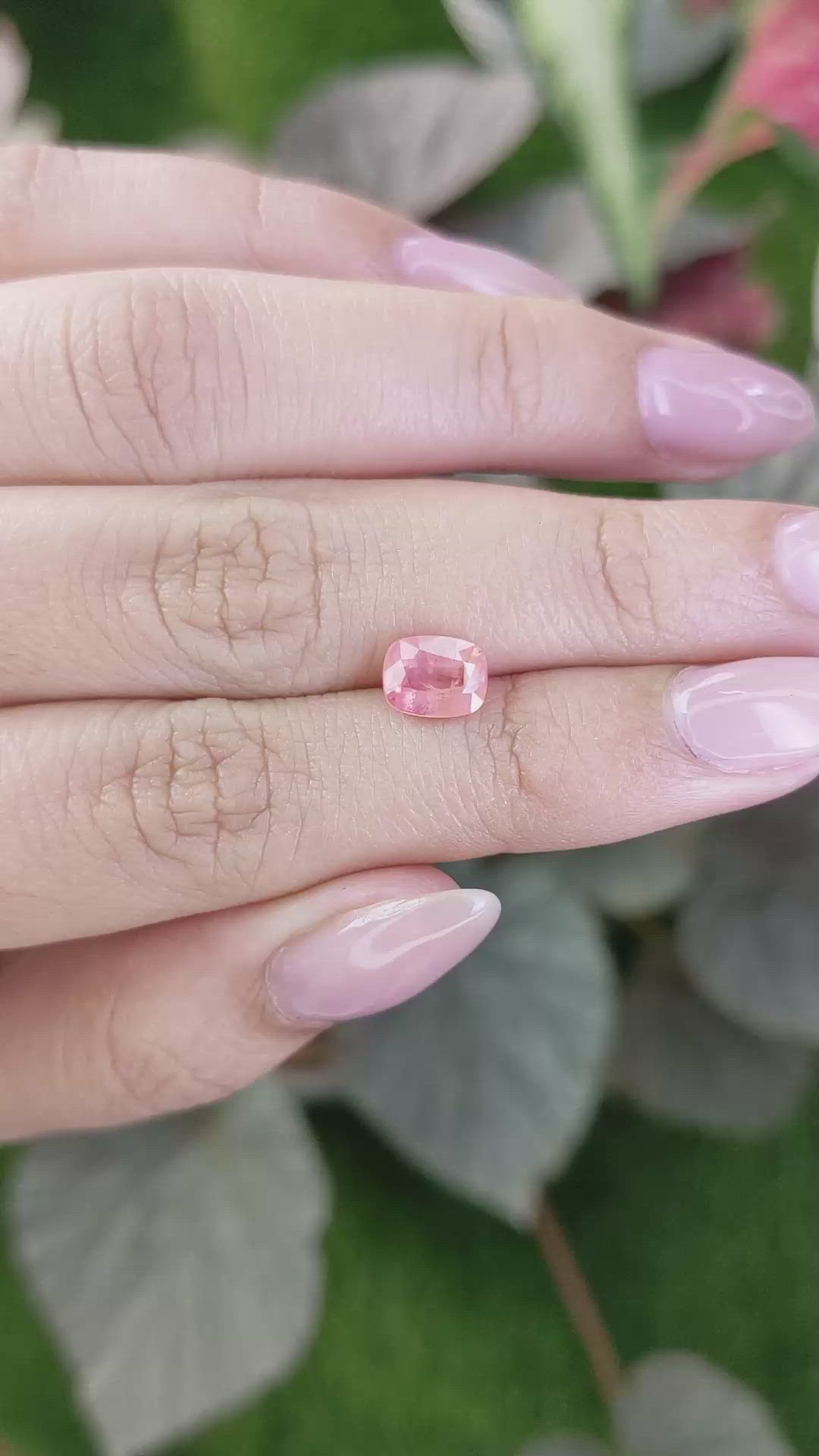 1.59 Ct. Padparadscha Sapphire from Ceylon (Sri Lanka) Size Video