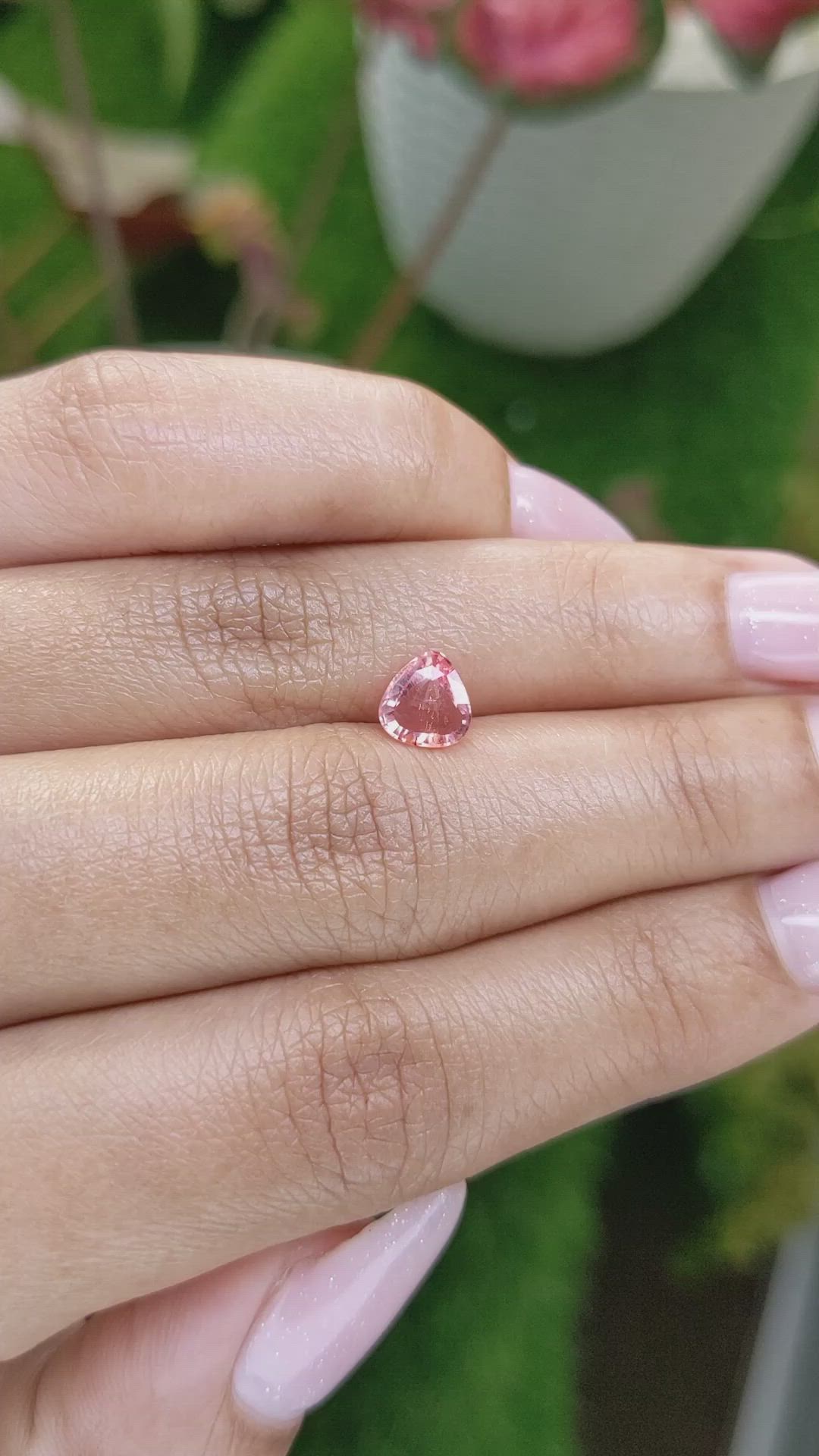 1.13 Ct. Padparadscha Sapphire from Ceylon (Sri Lanka) Size Video