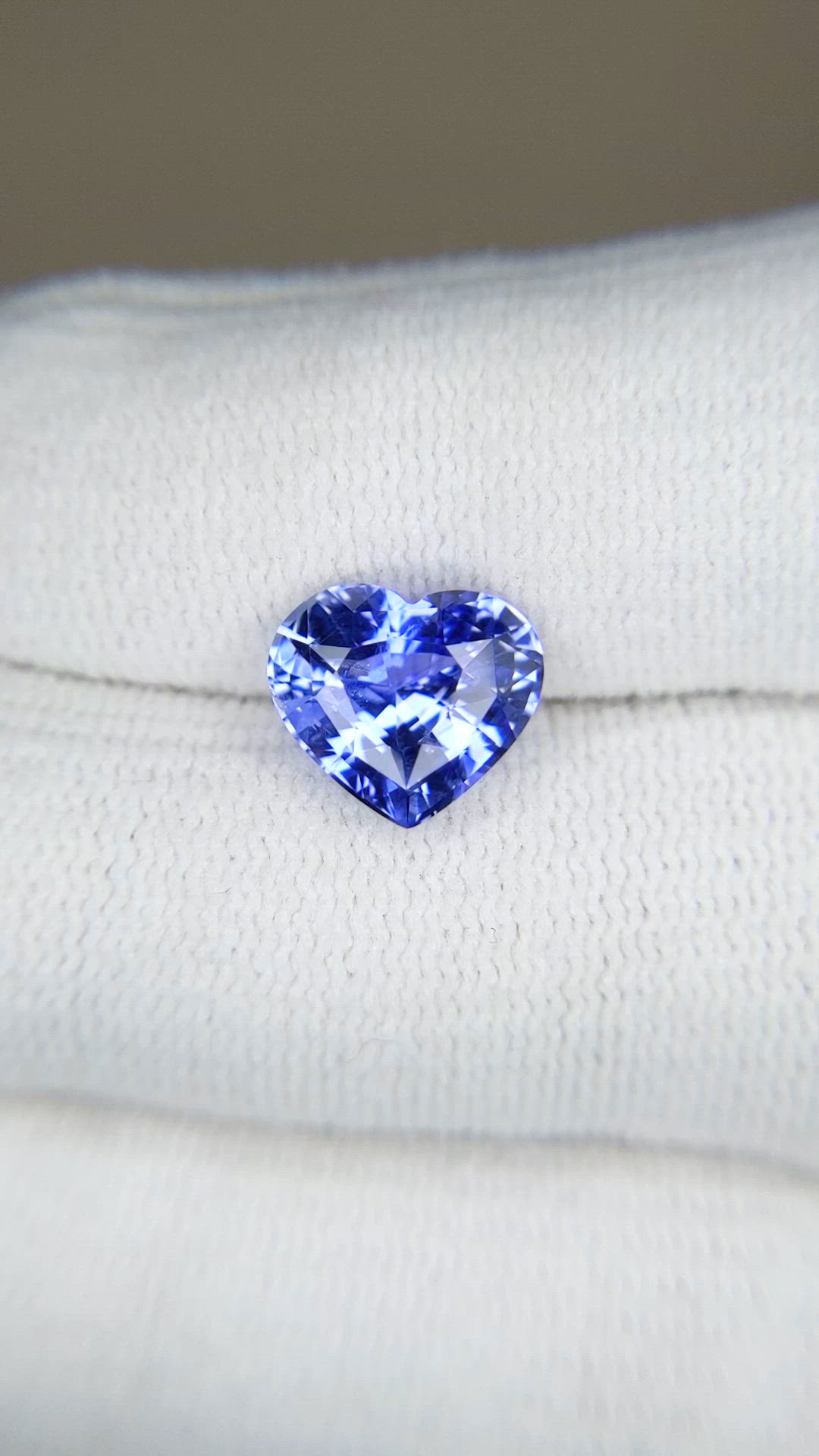 3.58 Ct. Blue Sapphire from Ceylon (Sri Lanka) Size Video
