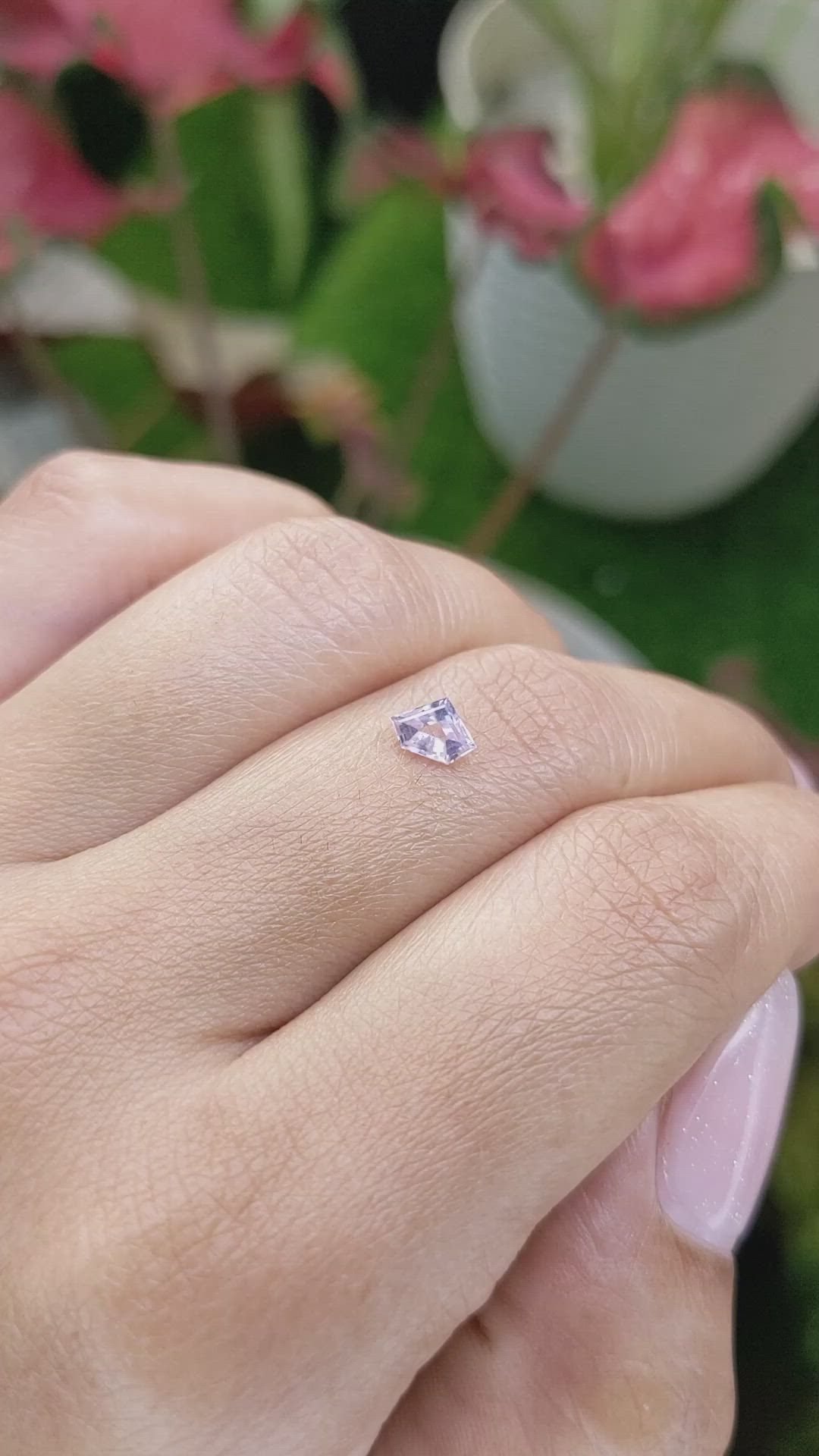 0.50 Ct. Pinkish Purple Sapphire from Ceylon (Sri Lanka) Size Video