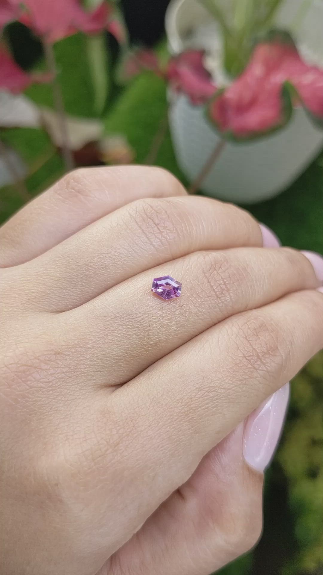 0.67 Ct. Pinkish Purple Sapphire from Ceylon (Sri Lanka) Size Video