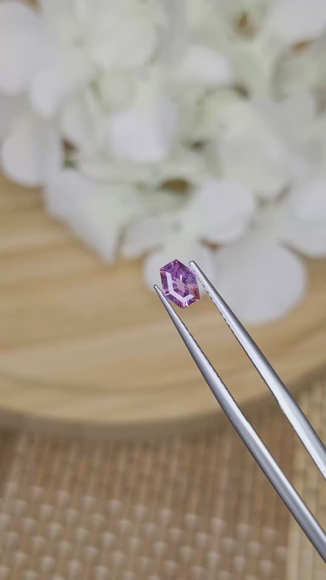 0.67 Ct. Pinkish Purple Sapphire from Ceylon (Sri Lanka) Size Video