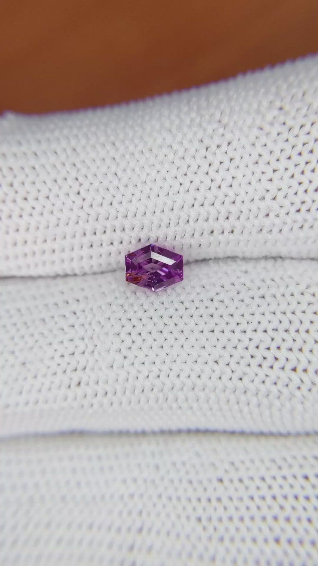 0.67 Ct. Pinkish Purple Sapphire from Ceylon (Sri Lanka) Size Video