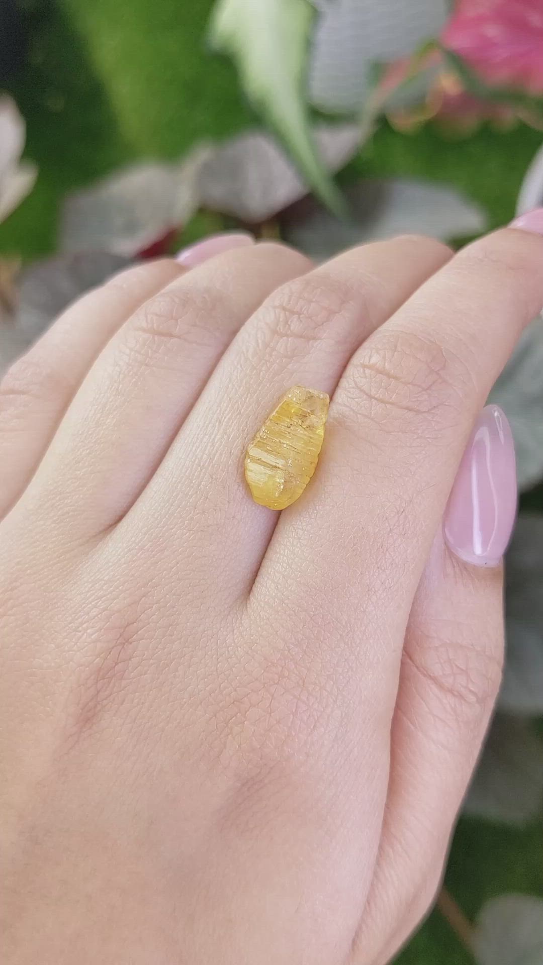 7.68 Ct. Yellow Sapphire Crystal from Ceylon (Sri Lanka) Size Video