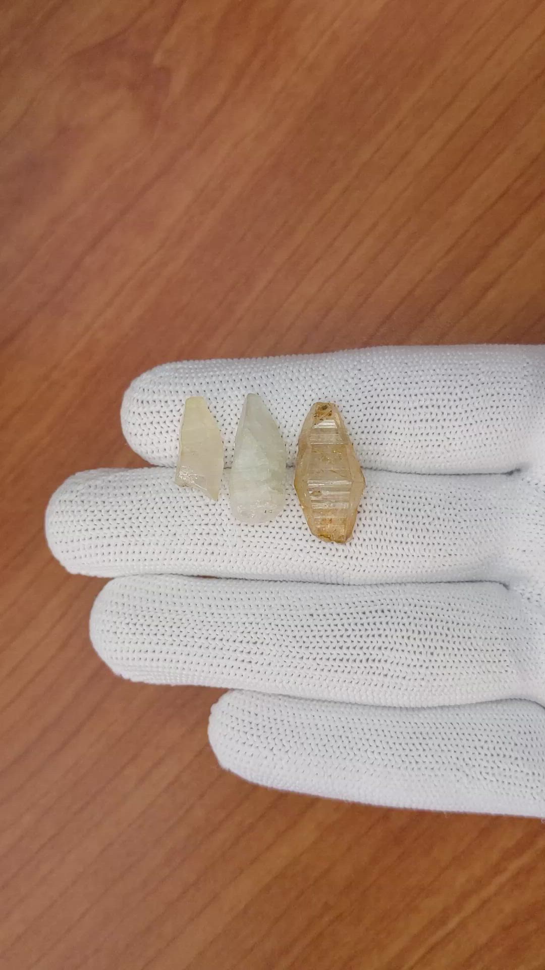 27.03 Ct. Yellow Sapphire Crystal from Ceylon (Sri Lanka) Size Video